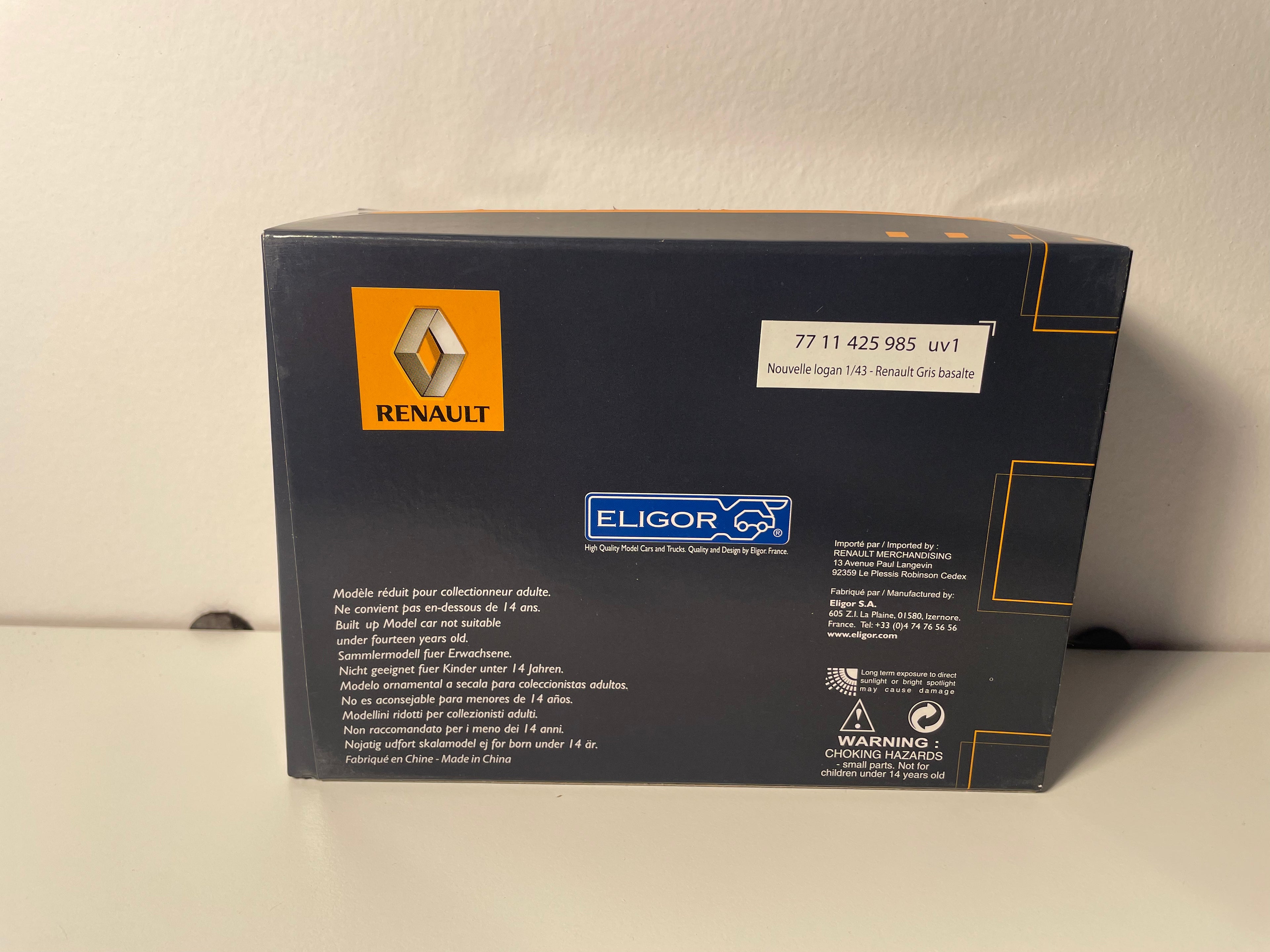 Renault Logan basalt aus 2008 - ELIGOR (rechteckig Këscht)
