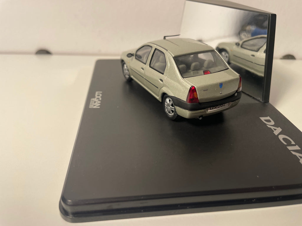 Renault Logan marron clair? - ELIGOR (coffret boite rectangle)