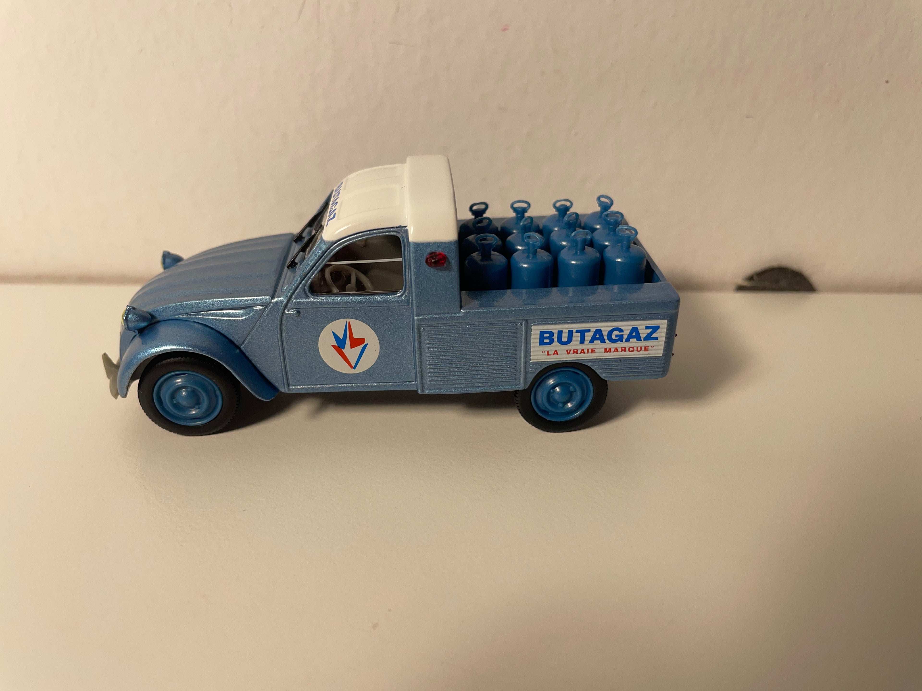 Citroën 2 CV pick-up blau BUTAGAZ (mit Gasflaschen) - Norev (im Blister)