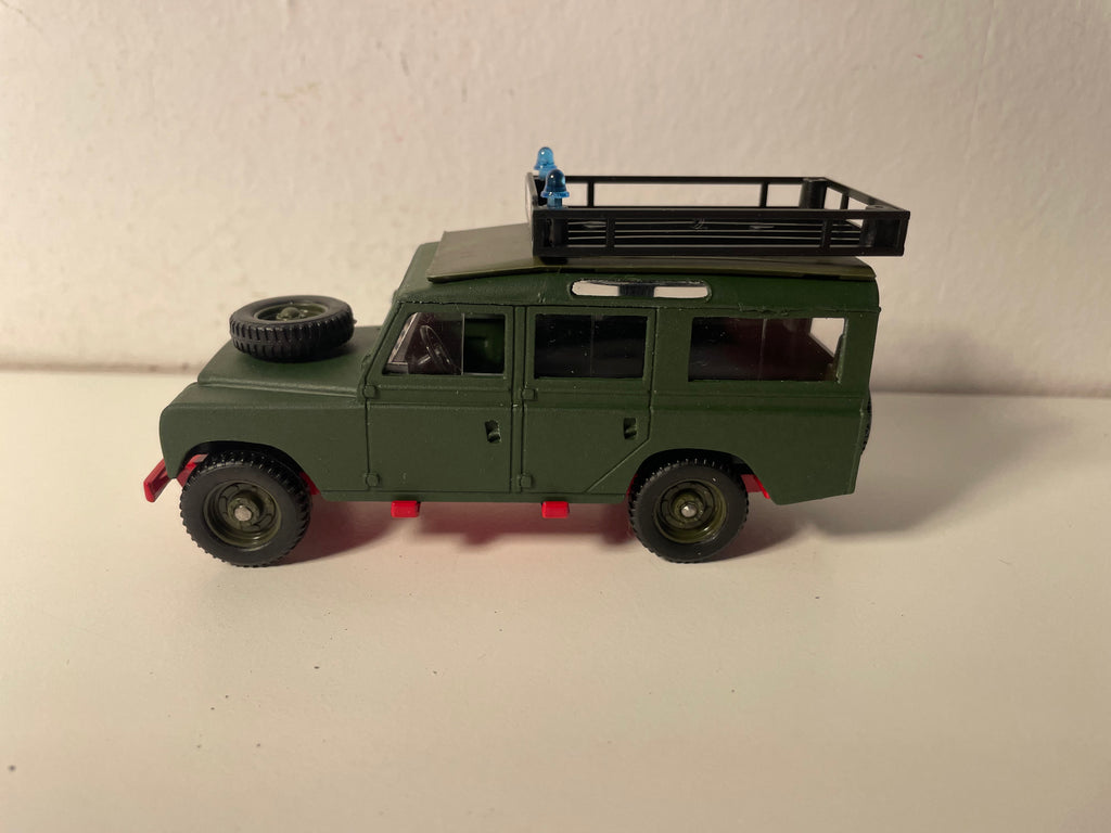 Land Rover 109 militäresch - Solido (franséisch Fabrikatioun) - Këscht N°DA6437