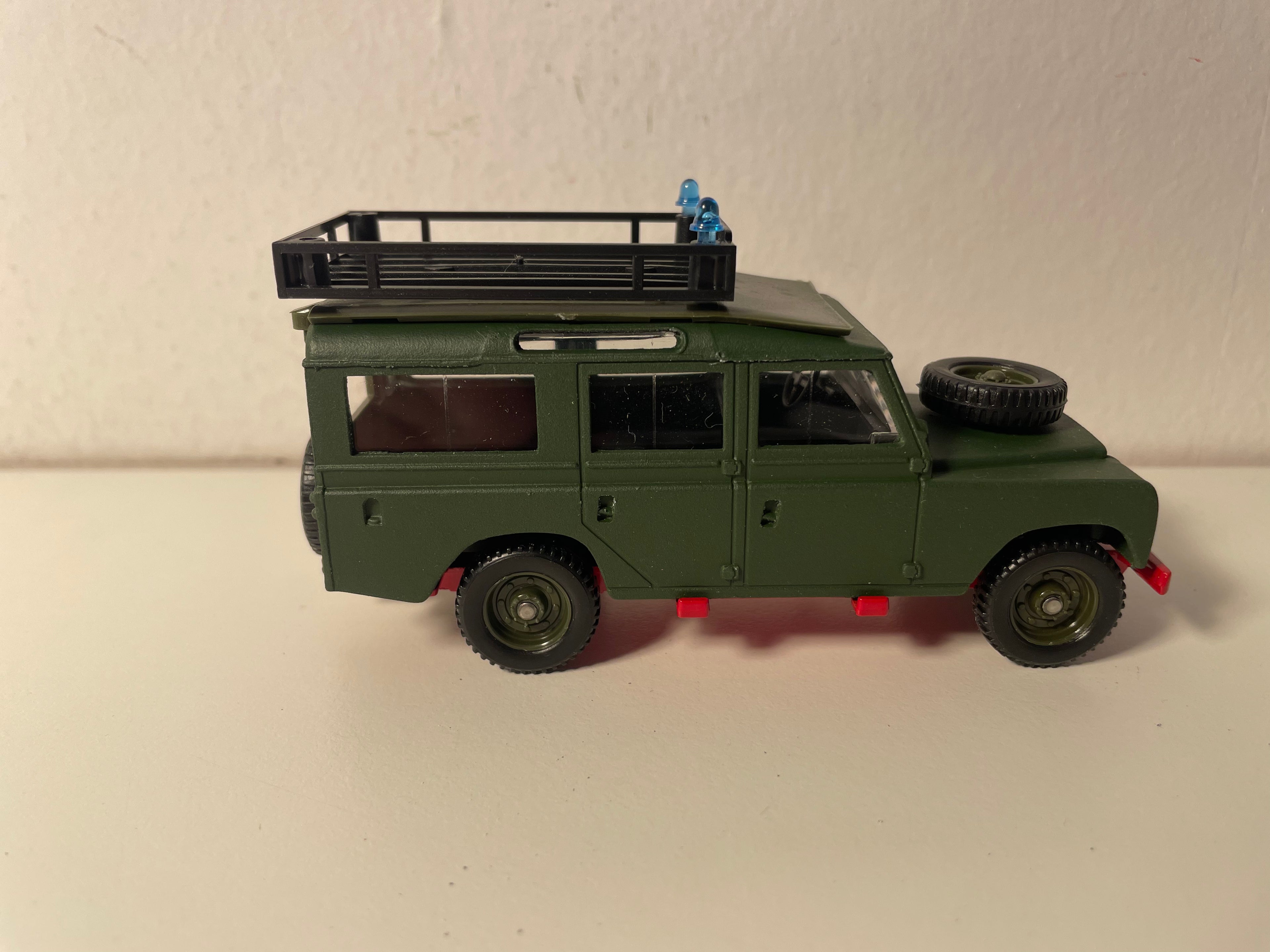 Land Rover 109 militar - Solido (fabricación francesa) - caja N°DA6437
