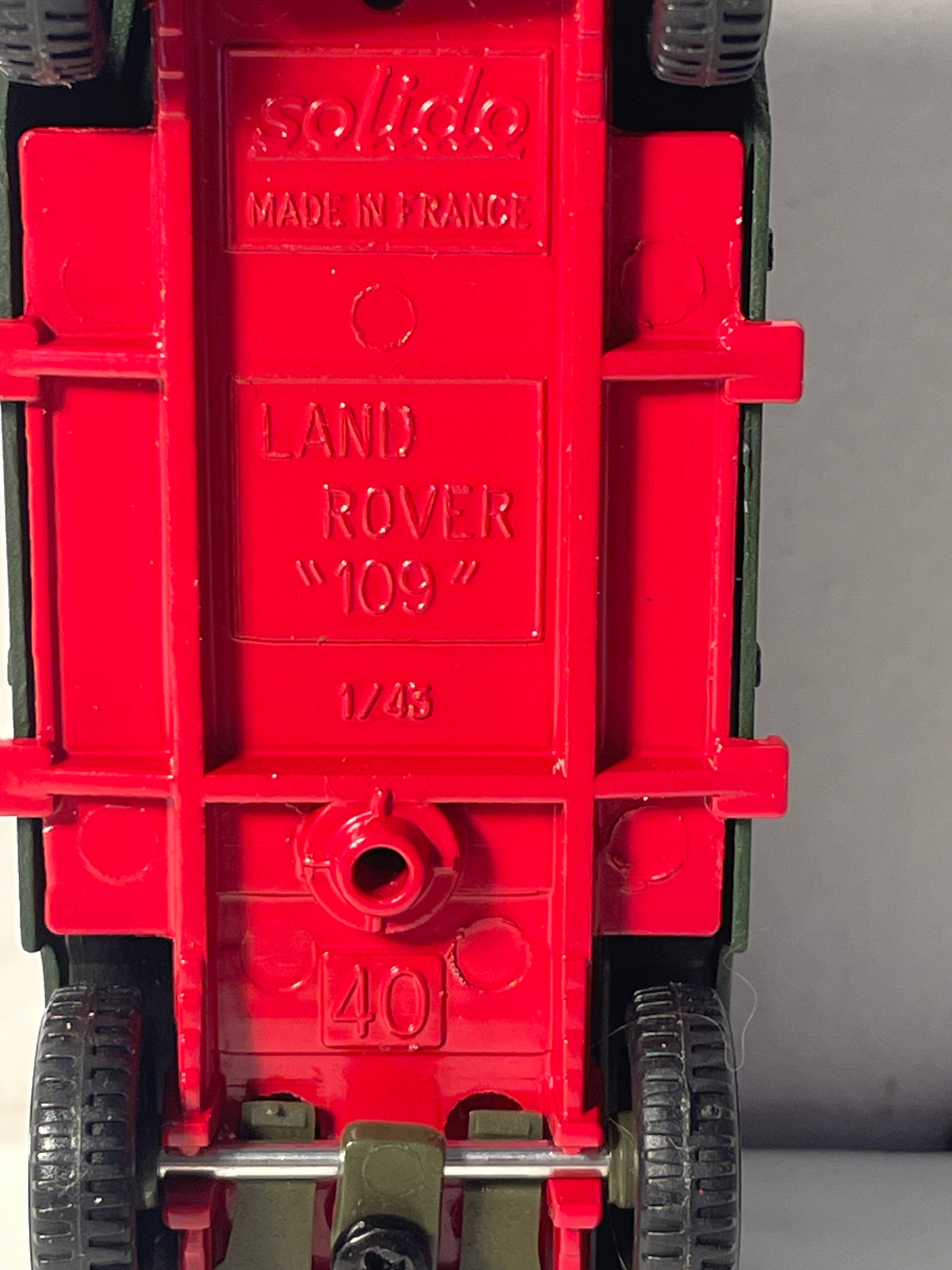 Land Rover 109 militar - Solido (fabricación francesa) - caja N°DA6437