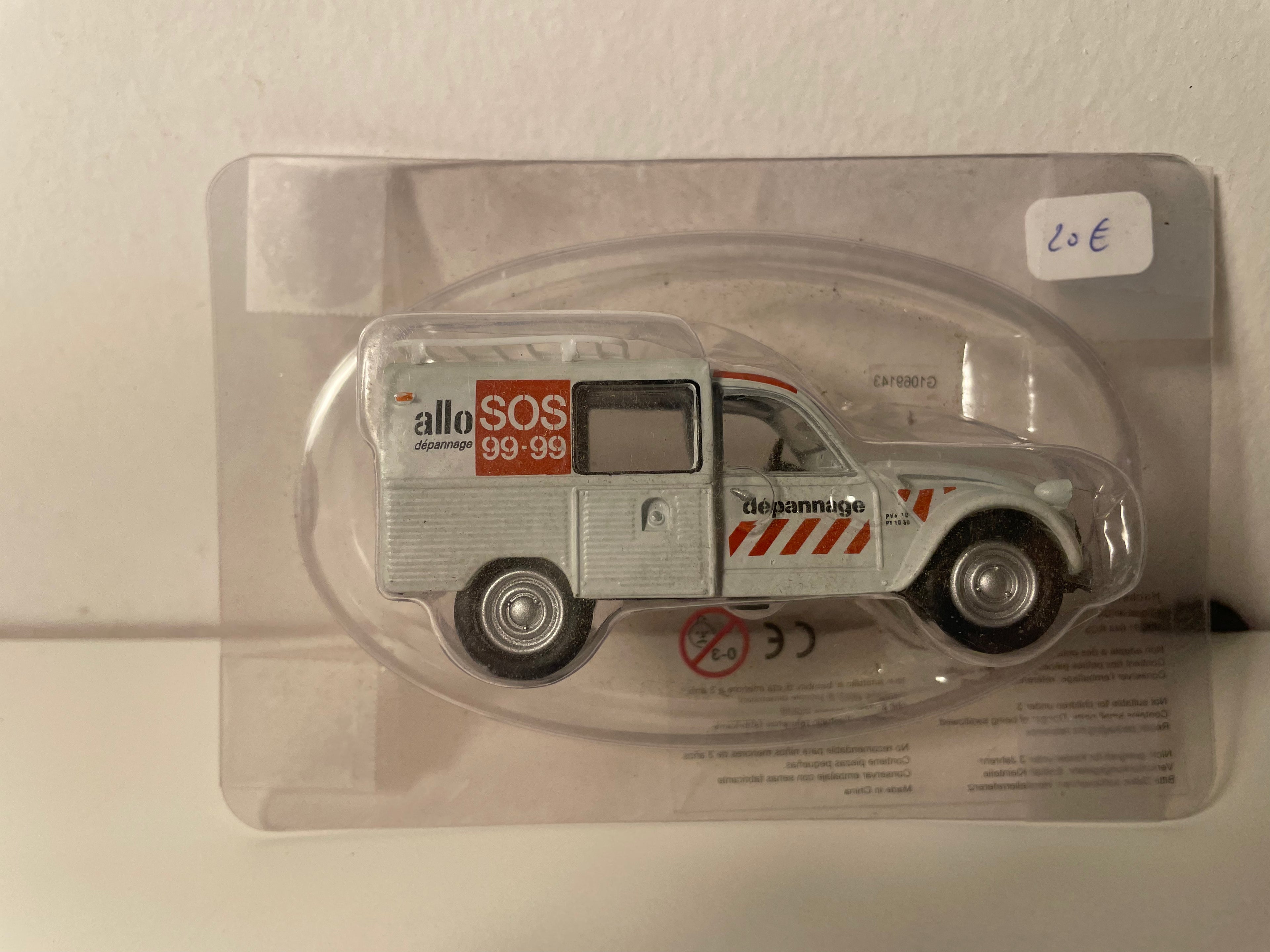 Citroën 2 CV fourgonnette grise claire Allo SOS 99-99 dépannage (sous blister)