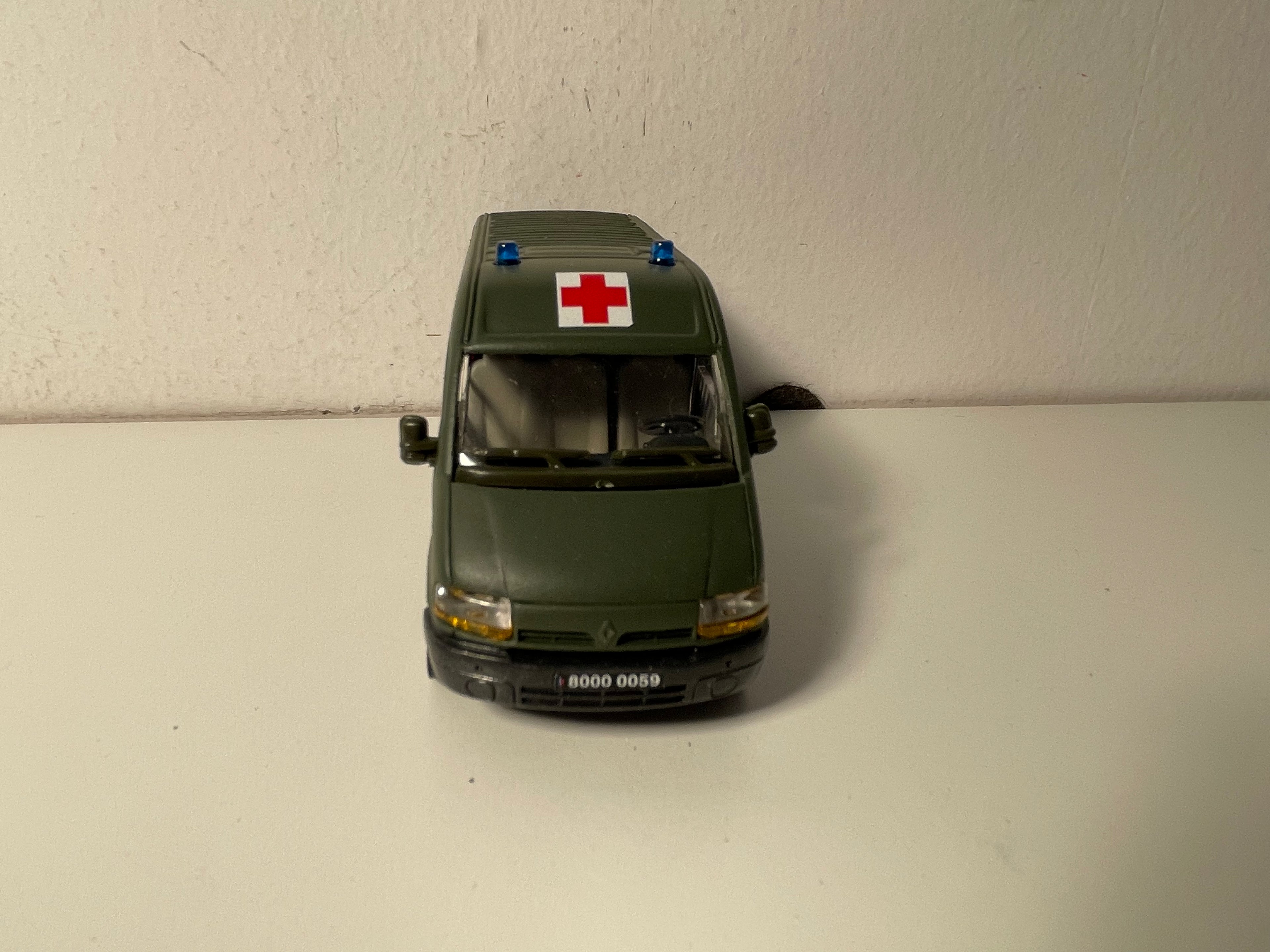 Renault Master ambulance militaire - Solido (fabrication française) - boite N°TD2207