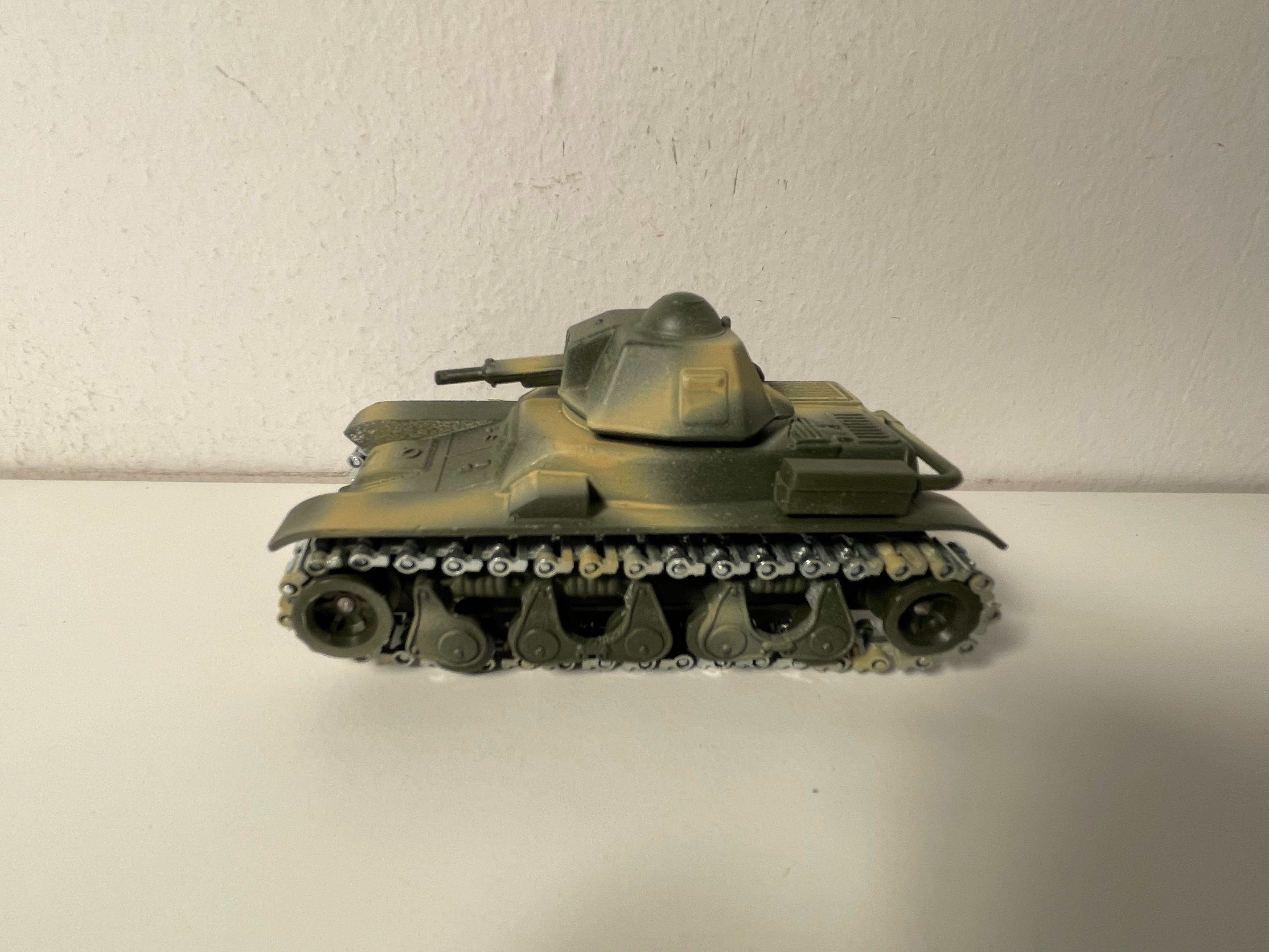 Char militaire RENAULT R 35 - Solido (fabrication française) - boite N°DH0639