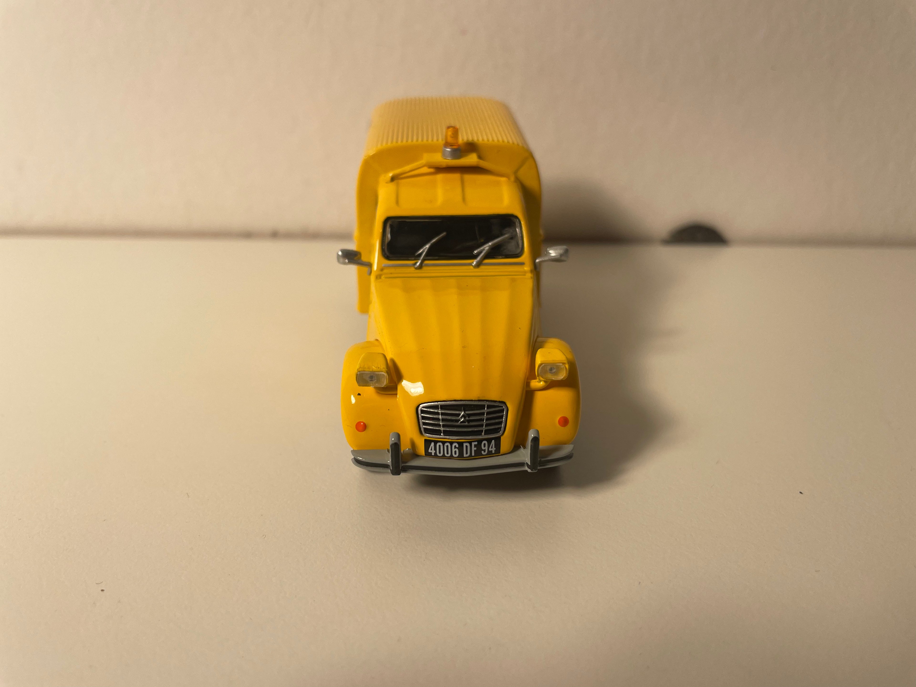 Citroën 2 CV Fourgonnette gialla Aeroporto di Parigi - Eligor (in blister)