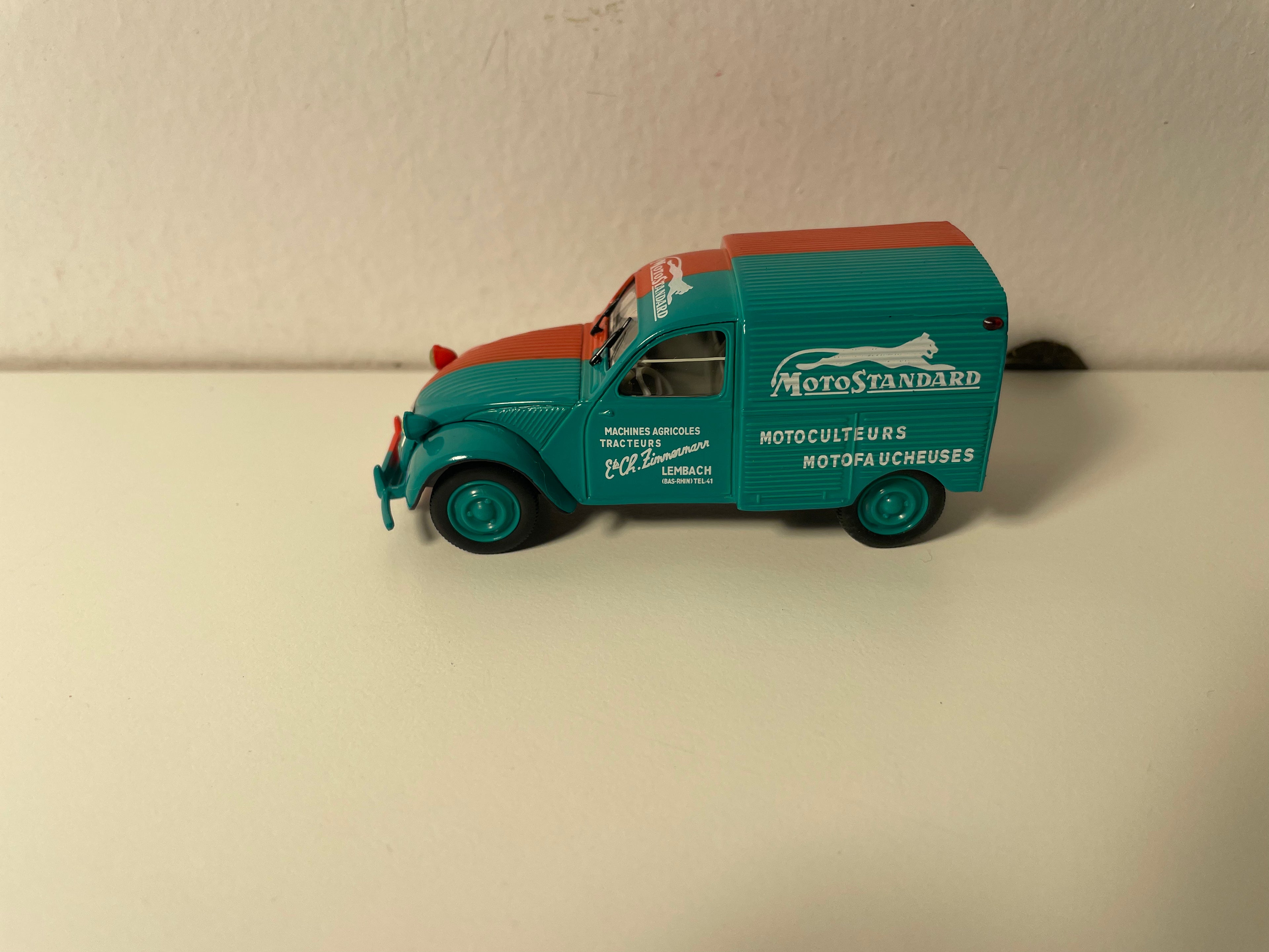 Citroën 2 CV AZU zielony i czerwony MOTOSTANDARD - Norev (pod blisterem)
