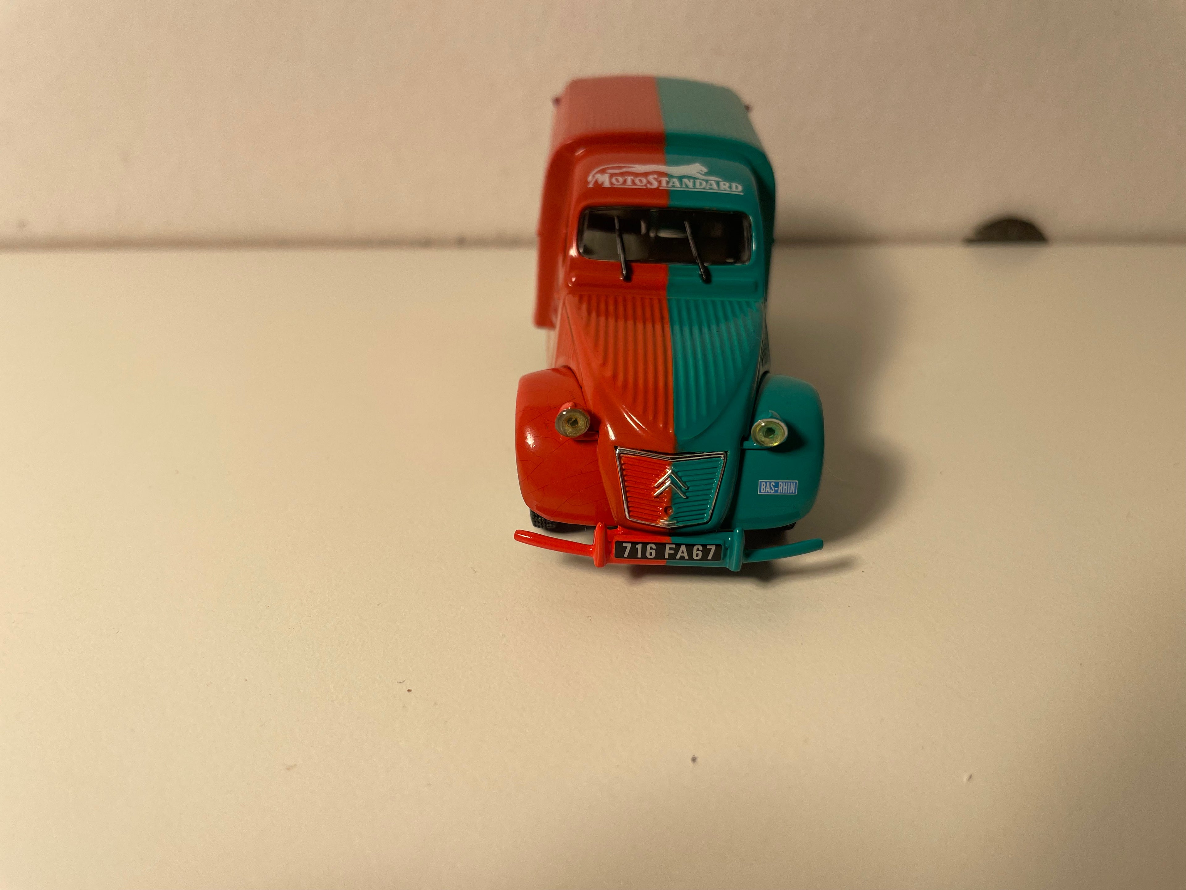Citroën 2 CV AZU zielony i czerwony MOTOSTANDARD - Norev (pod blisterem)