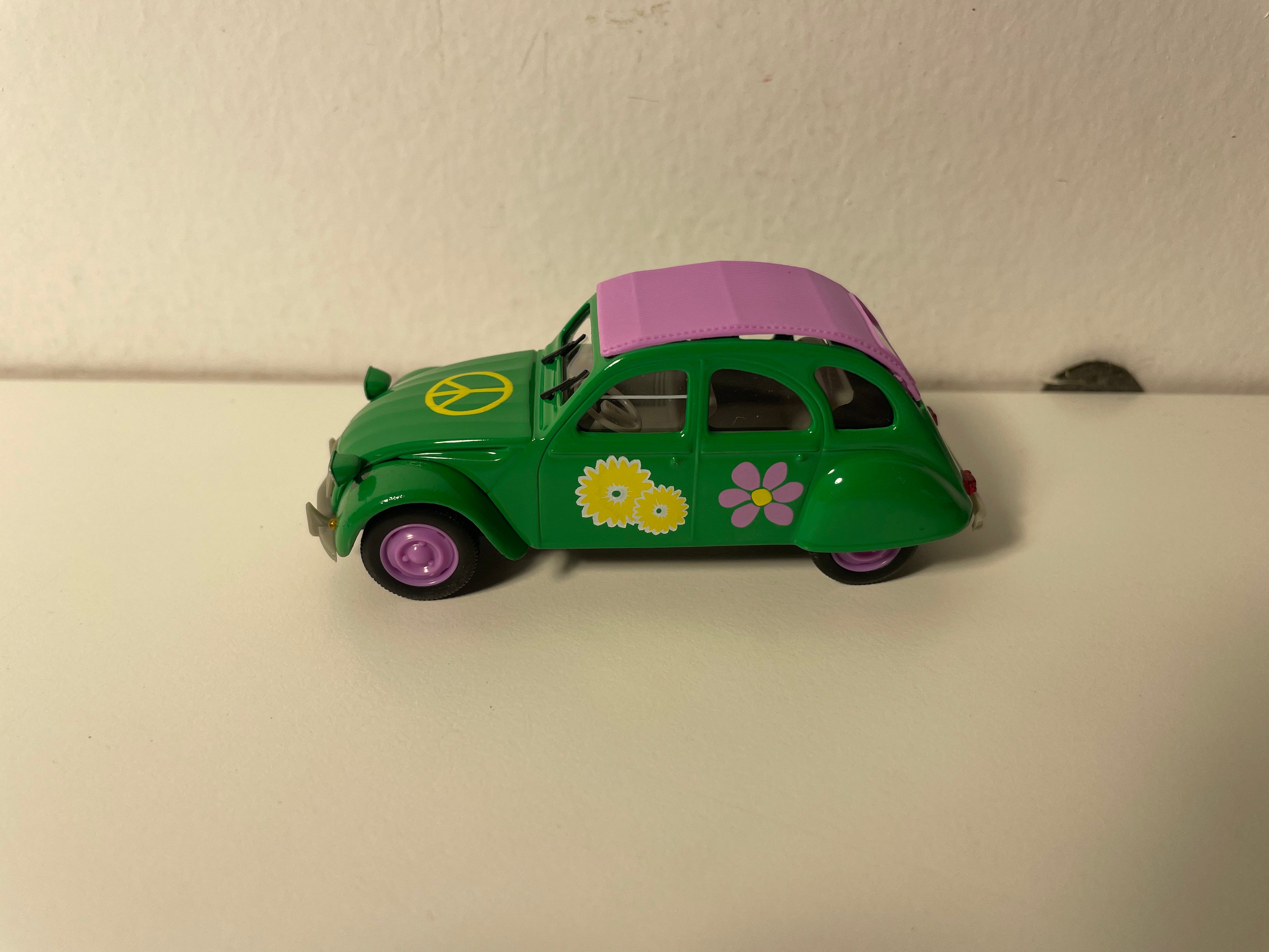 Citroën 2 CV 6 zielona Peace and Love - Norev (w blistrze)