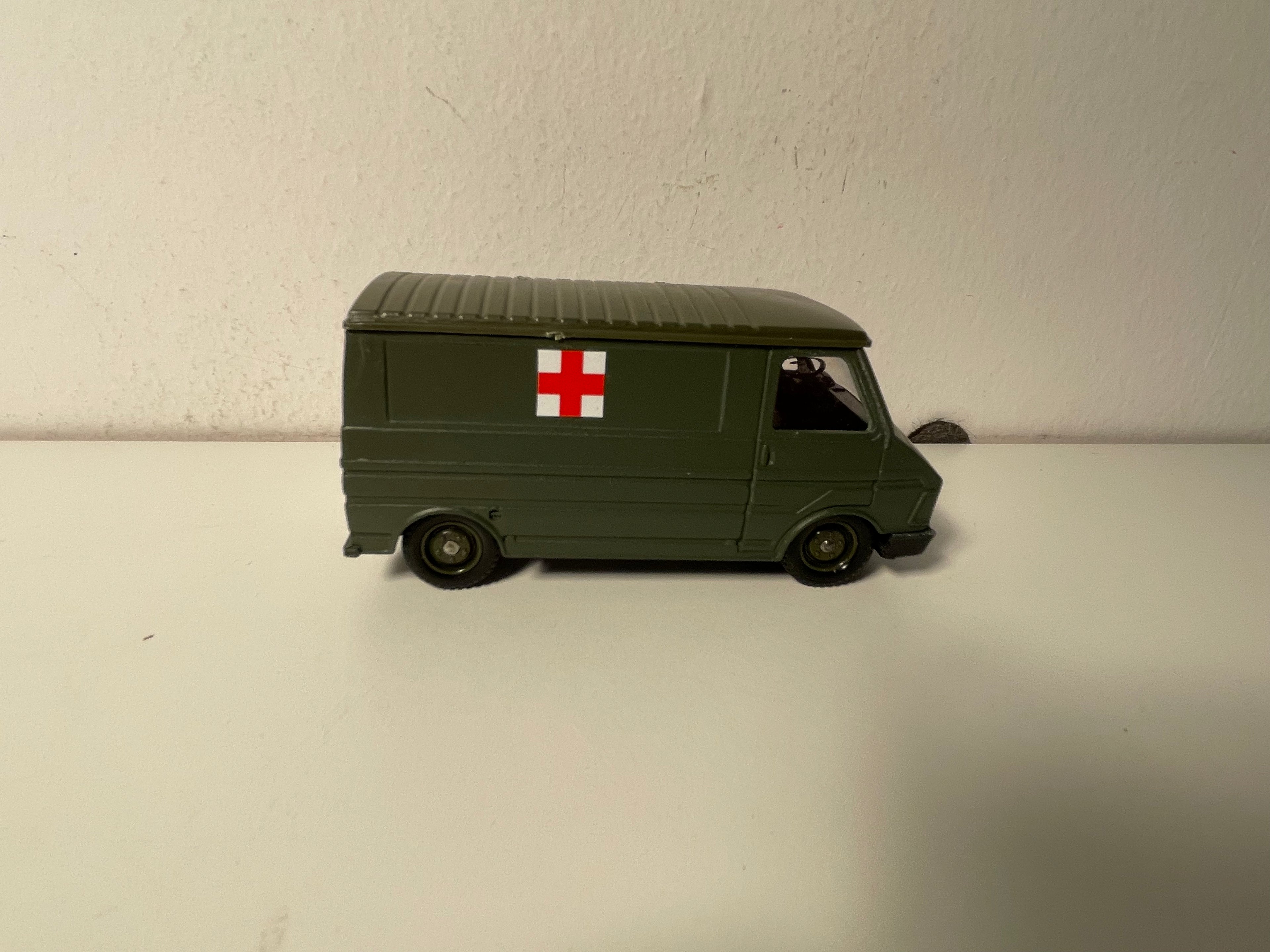 Citroën C35 ambulance militaire - Solido (fabrication ?) - boite N°DW6200