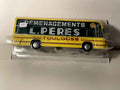 Camión Berliet PLR 8 MU amarillo y verde carrocería Dubos camión de mudanzas L. PERES (Toulouse) - Edición Hachette Collections / fabricante de miniaturas: IXO