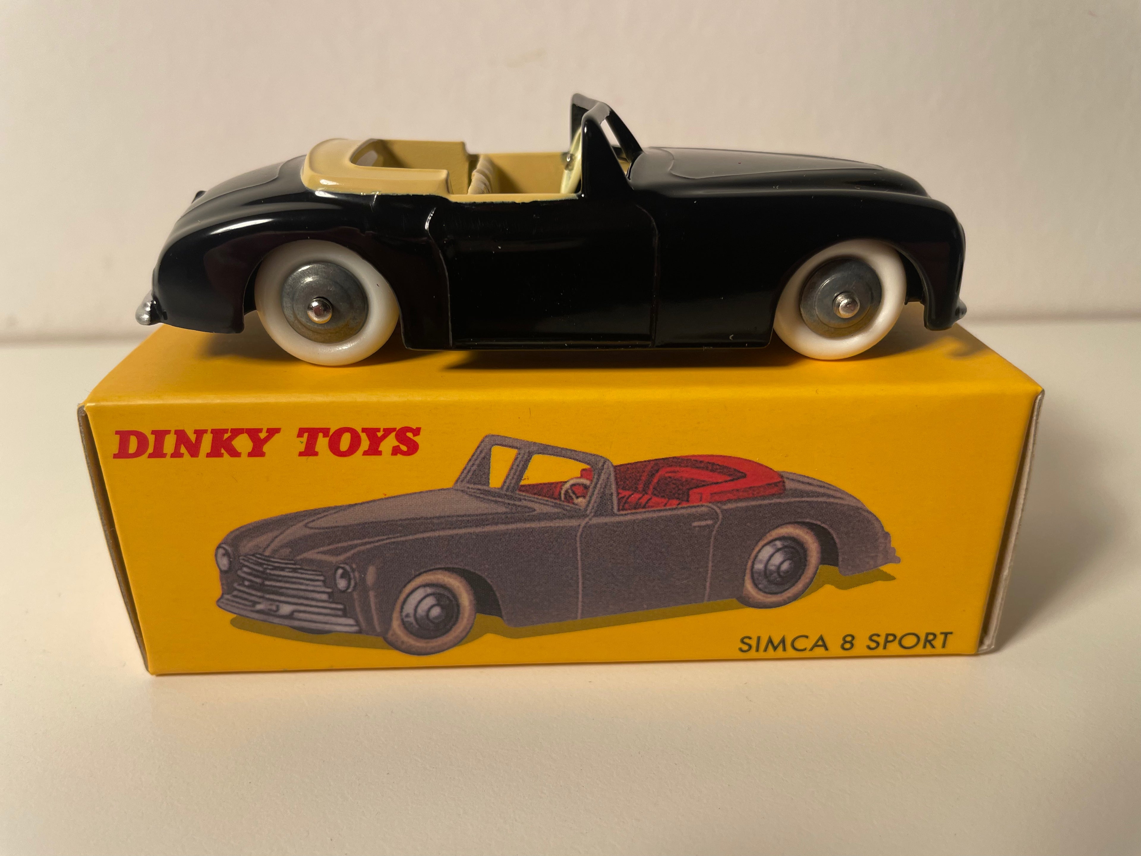 Simca 8 sport negra Dinky-Toys (edições ATLAS) - N°24S