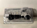 Camión de caja gris Berliet L 62 M3 - colección Hachette
