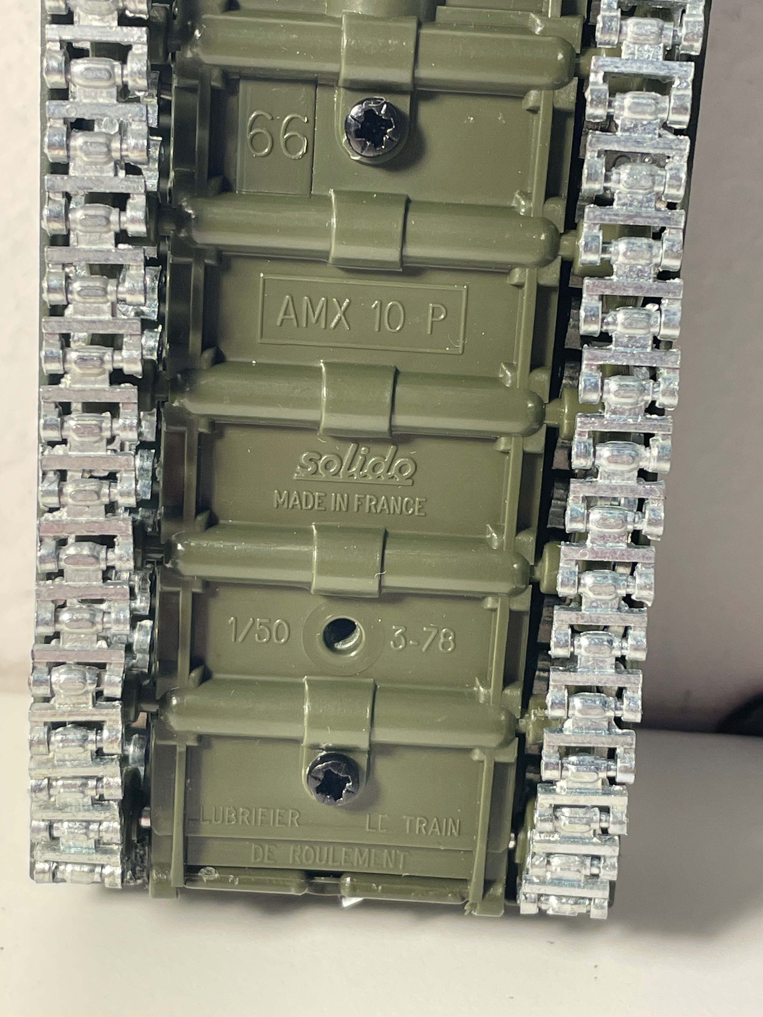 Char militaire AMX 10 P - Solido (fabrication française) - boite N°EG9255