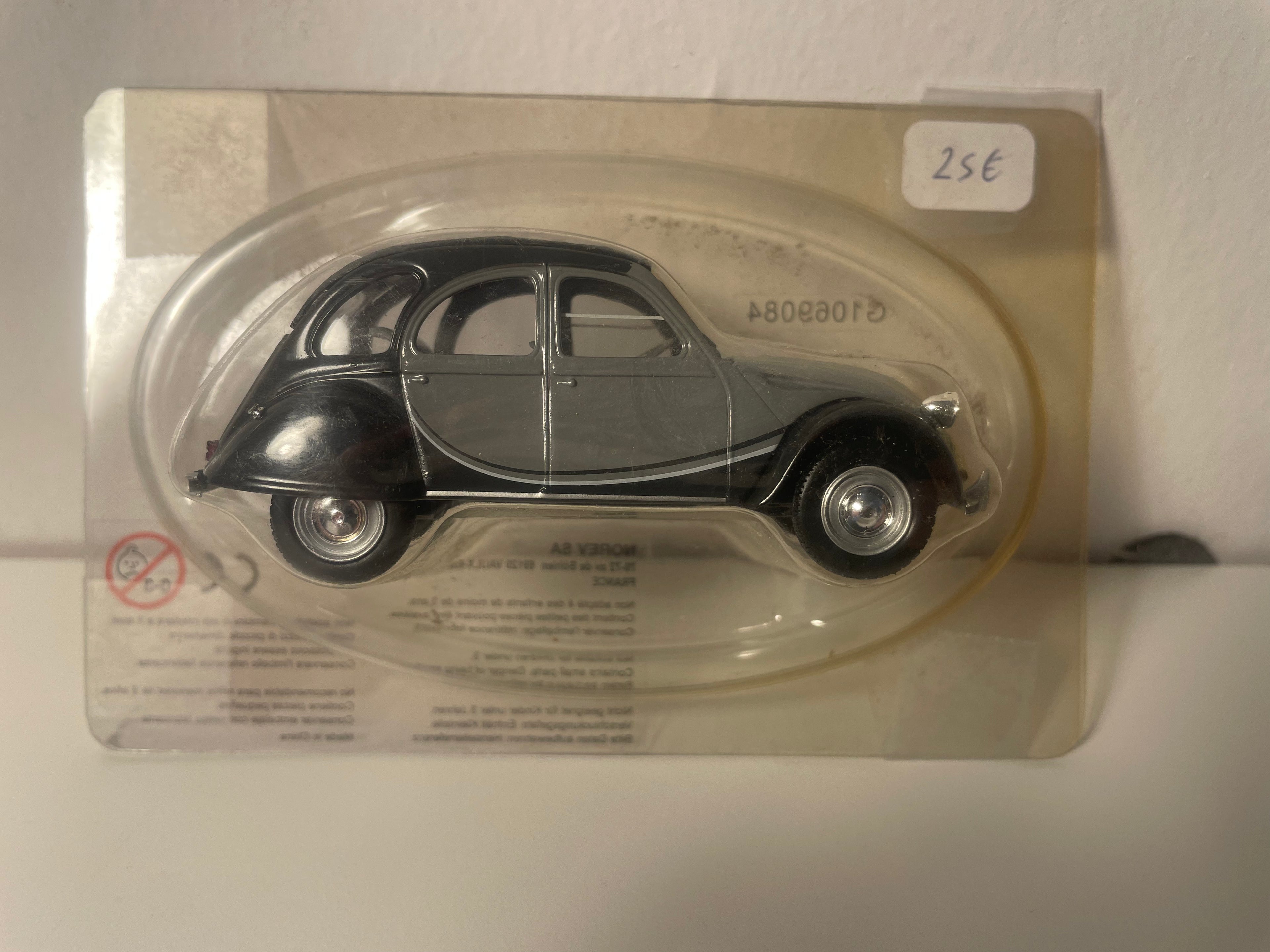 Citroën 2 CV Charleston Black and Grey - Eligor