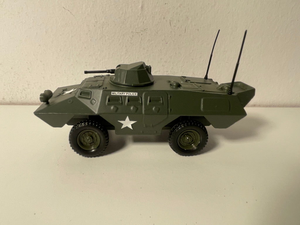 Véhicule militaire Commando XM 706 (USA) - Solido (fabrication française) -boite N°DL5064