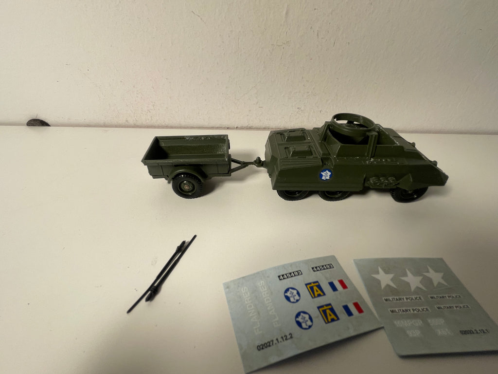 Veicolo militare Combat car M-20 E IL SUO RIMORCHIO - solido (fabbricazione francese) - scatola N°DF9302