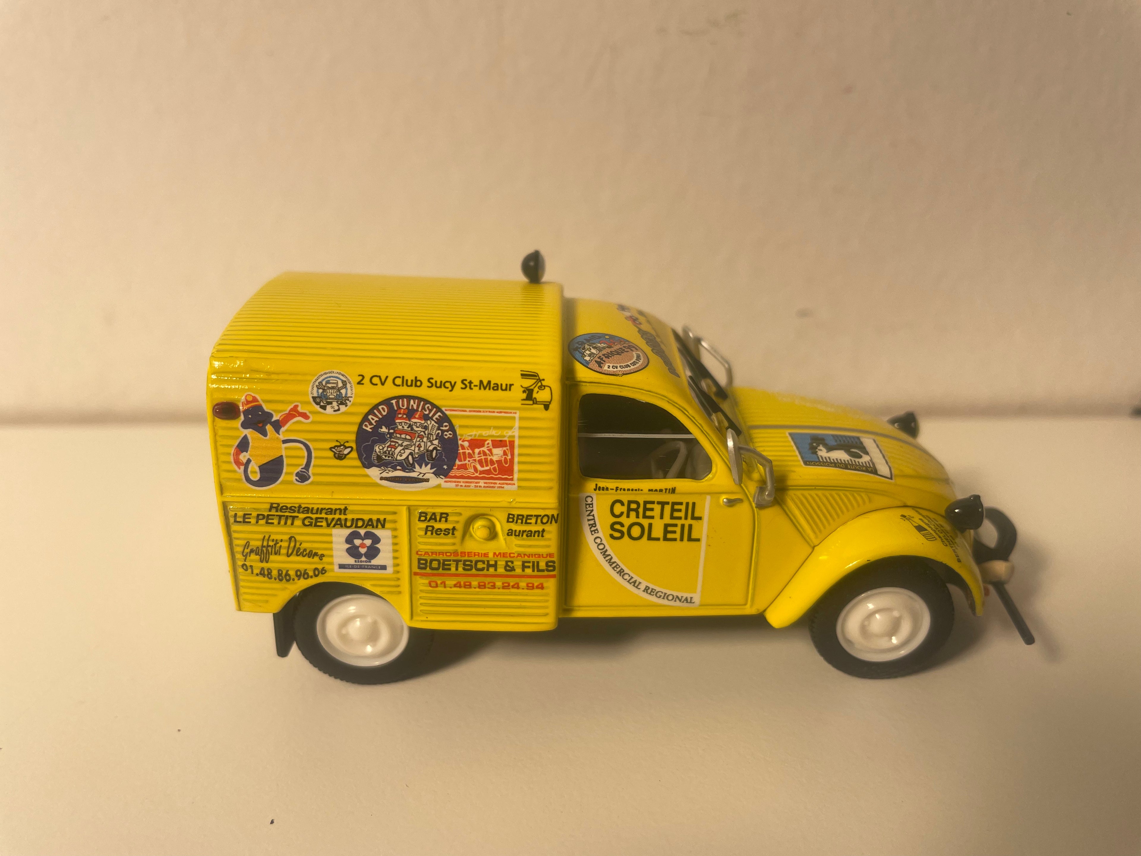 Citroën 2 CV AZU fourgonnette jaune avec publicités - Norev (sous blister)