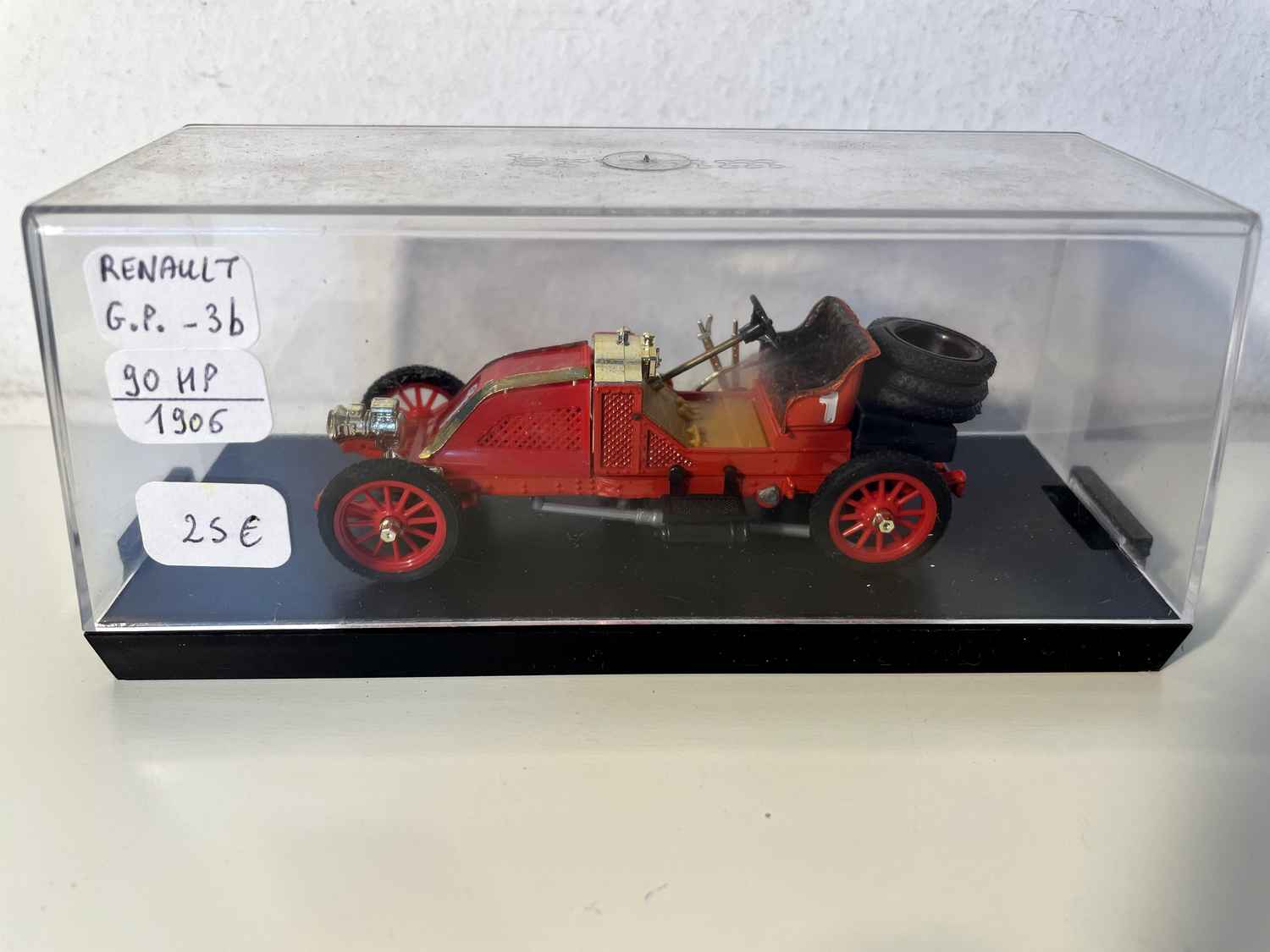 Renault GP - 3b 90 CV rojo con el número 1 de 1906 (BRUMM)