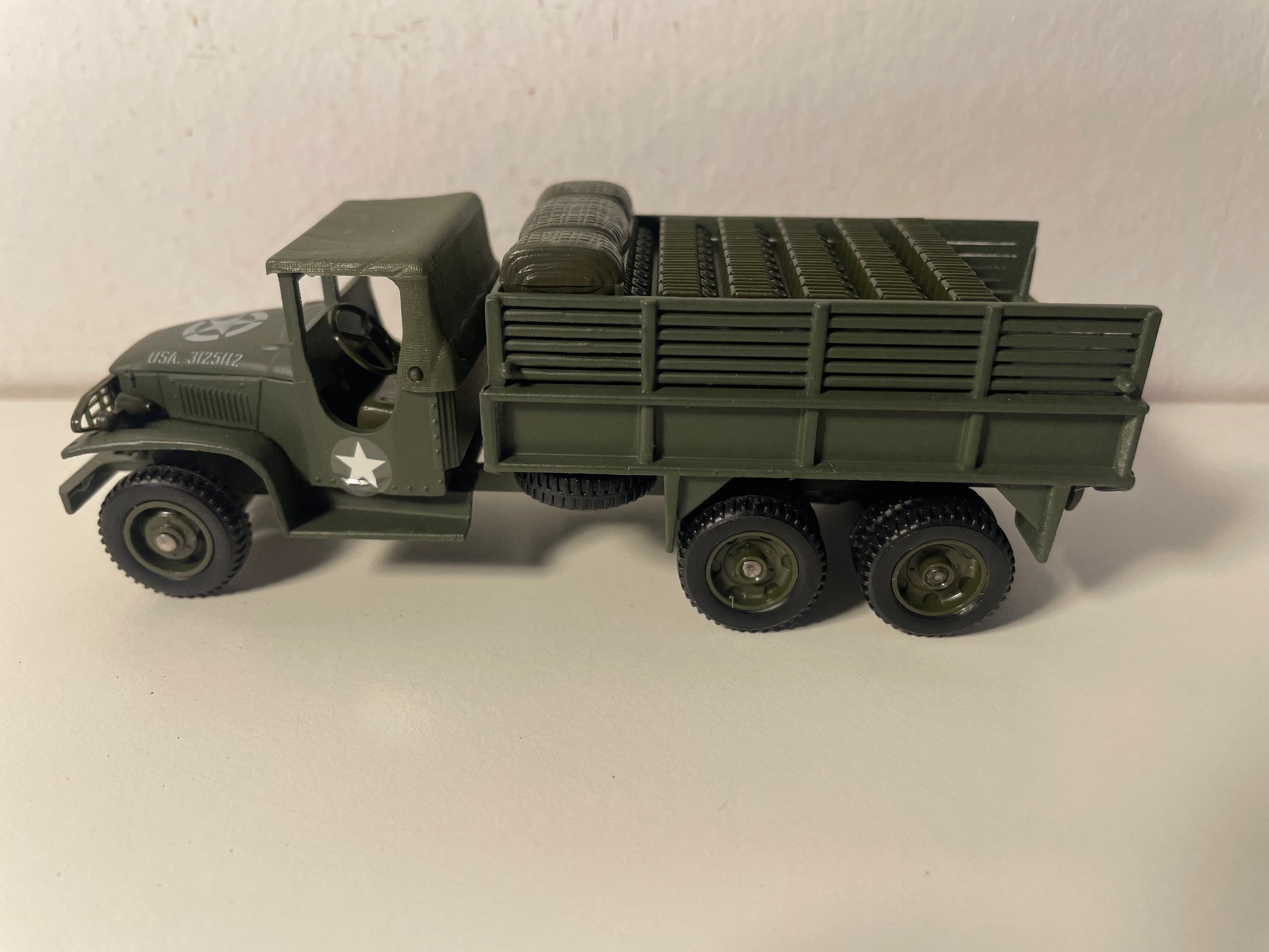 Militarny ciężarówka GMC do transportu kanistrów - Solido (produkcja ?) - pudełko N°EO2734