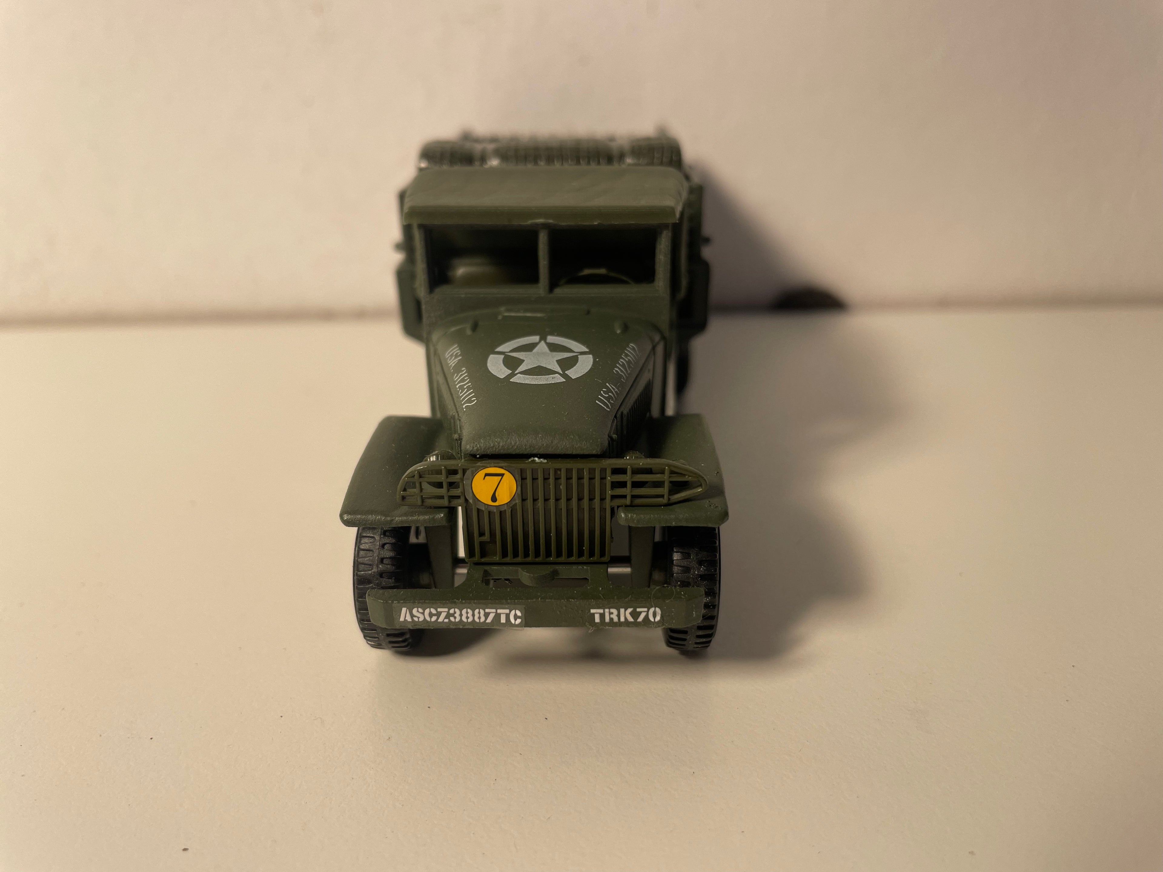 Militarny ciężarówka GMC do transportu kanistrów - Solido (produkcja ?) - pudełko N°EO2734