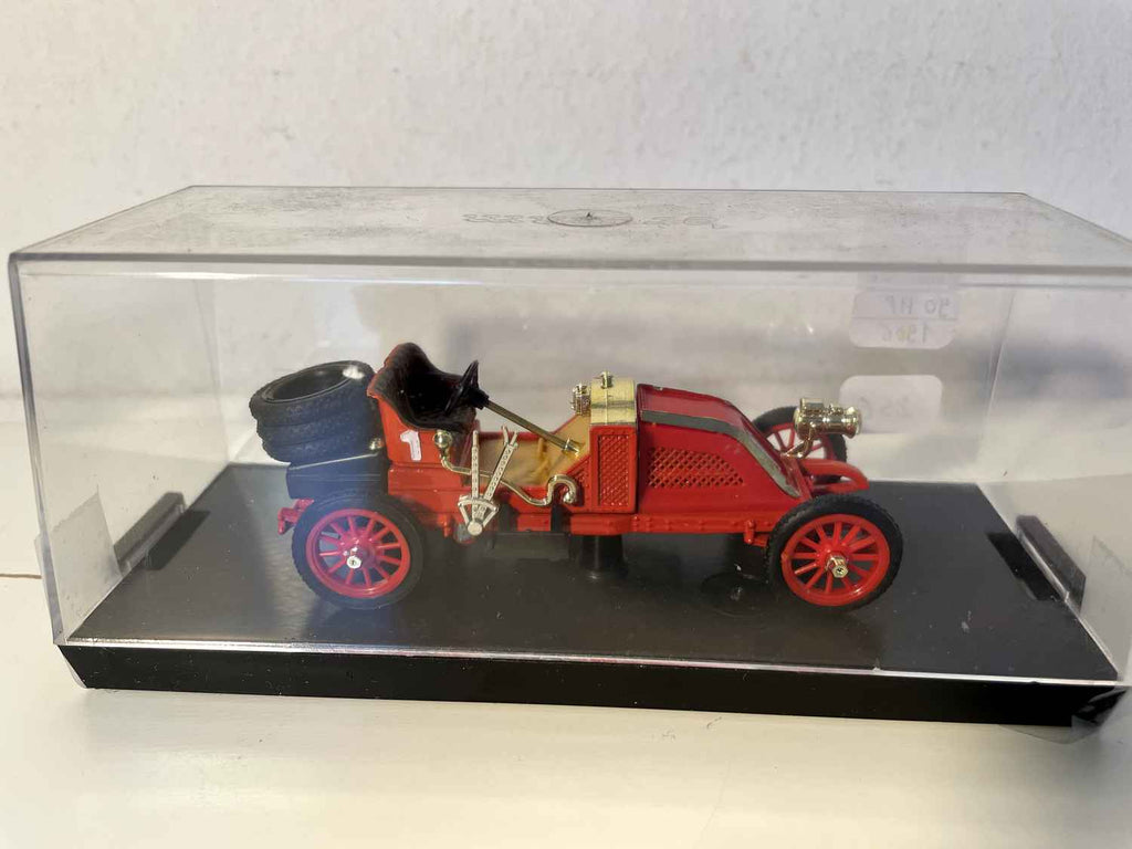 Renault GP - 3b 90 CV rojo con el número 1 de 1906 (BRUMM)