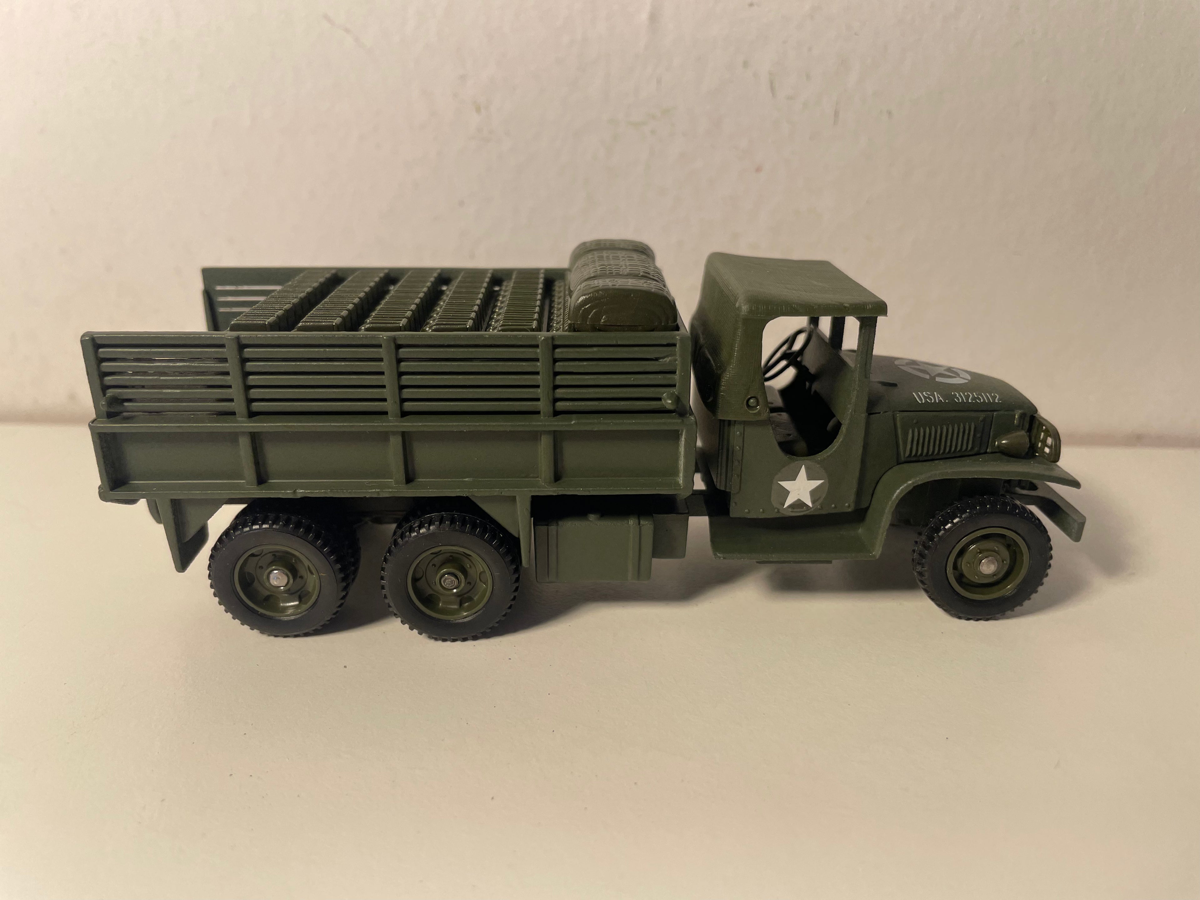 Militarny ciężarówka GMC do transportu kanistrów - Solido (produkcja ?) - pudełko N°EO2734