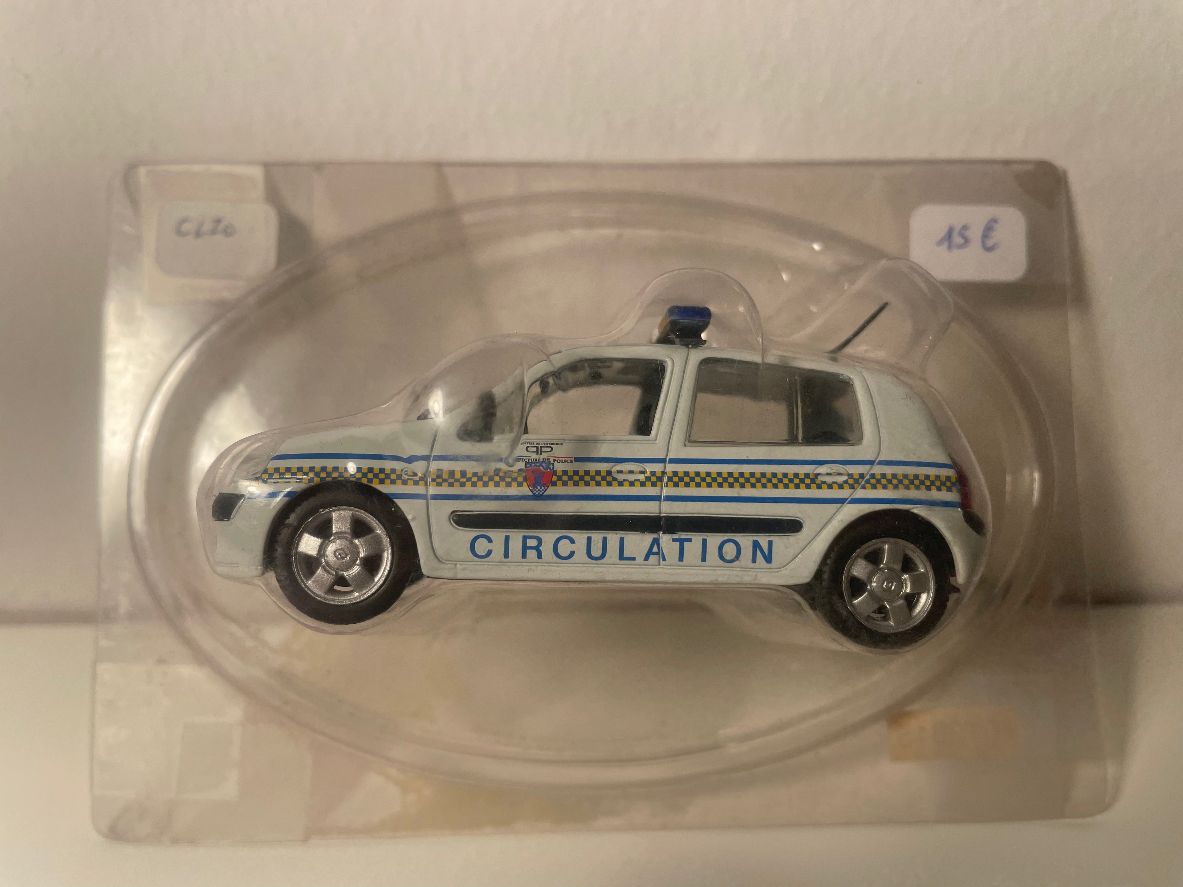 Renault CLIO wit POLITIE
