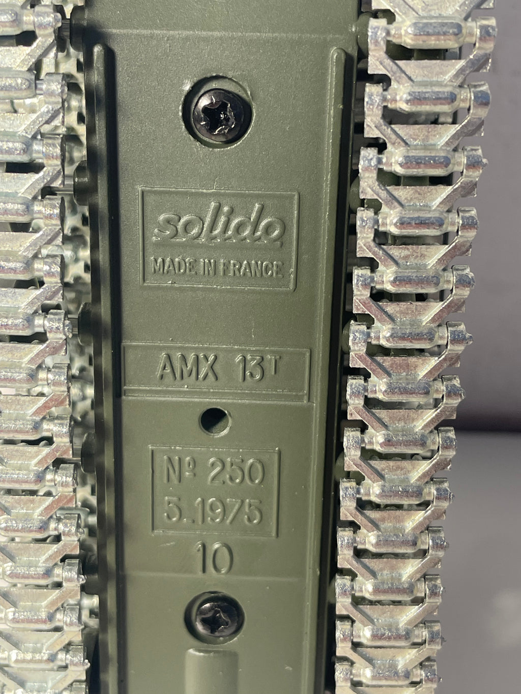 Char militaire AMX 13 T -Solido (fabrication française) - boite N° CL8467