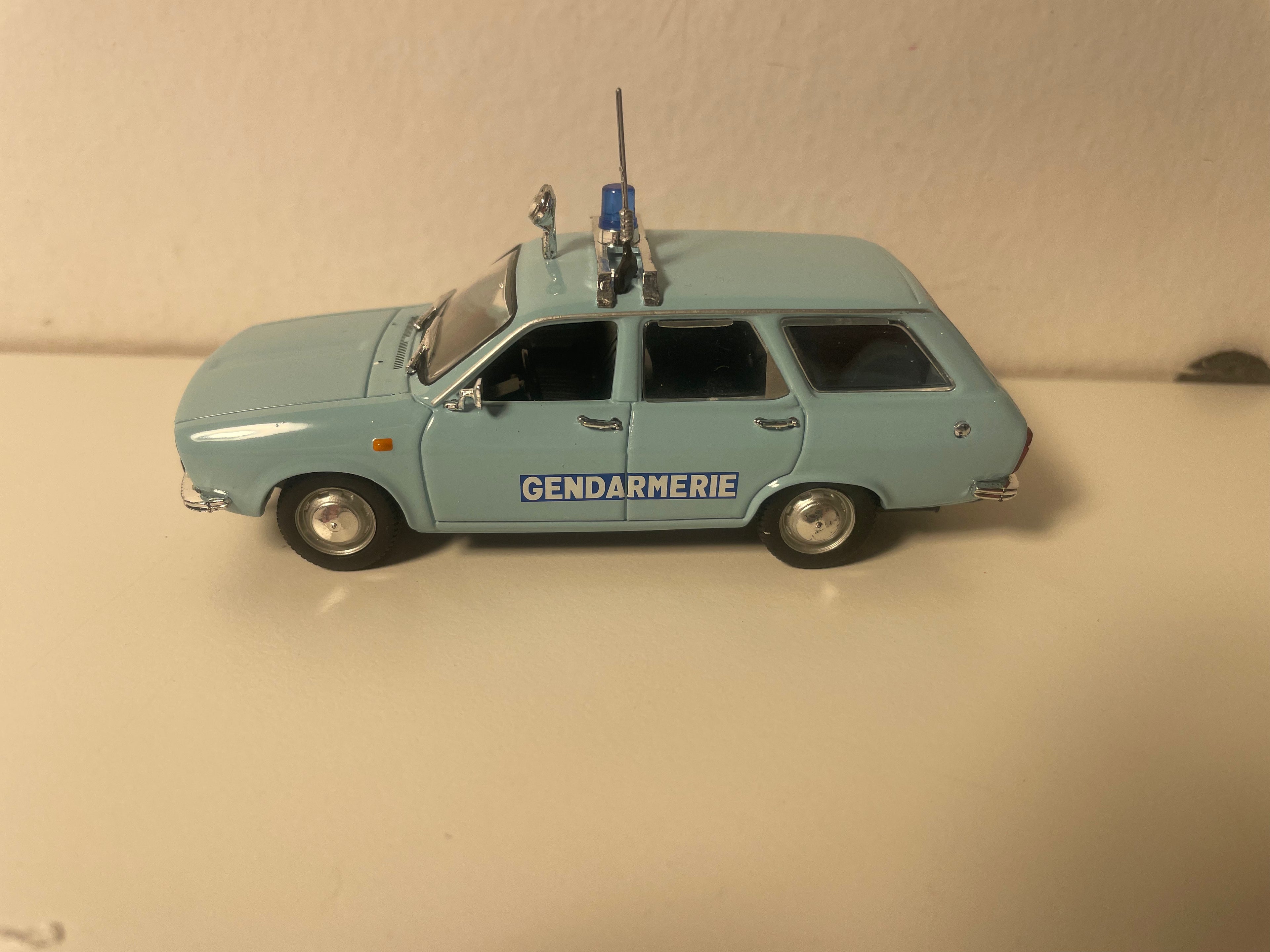 Renault 12 niebieska jasna GENDARMERIE - Norev (w opakowaniu)