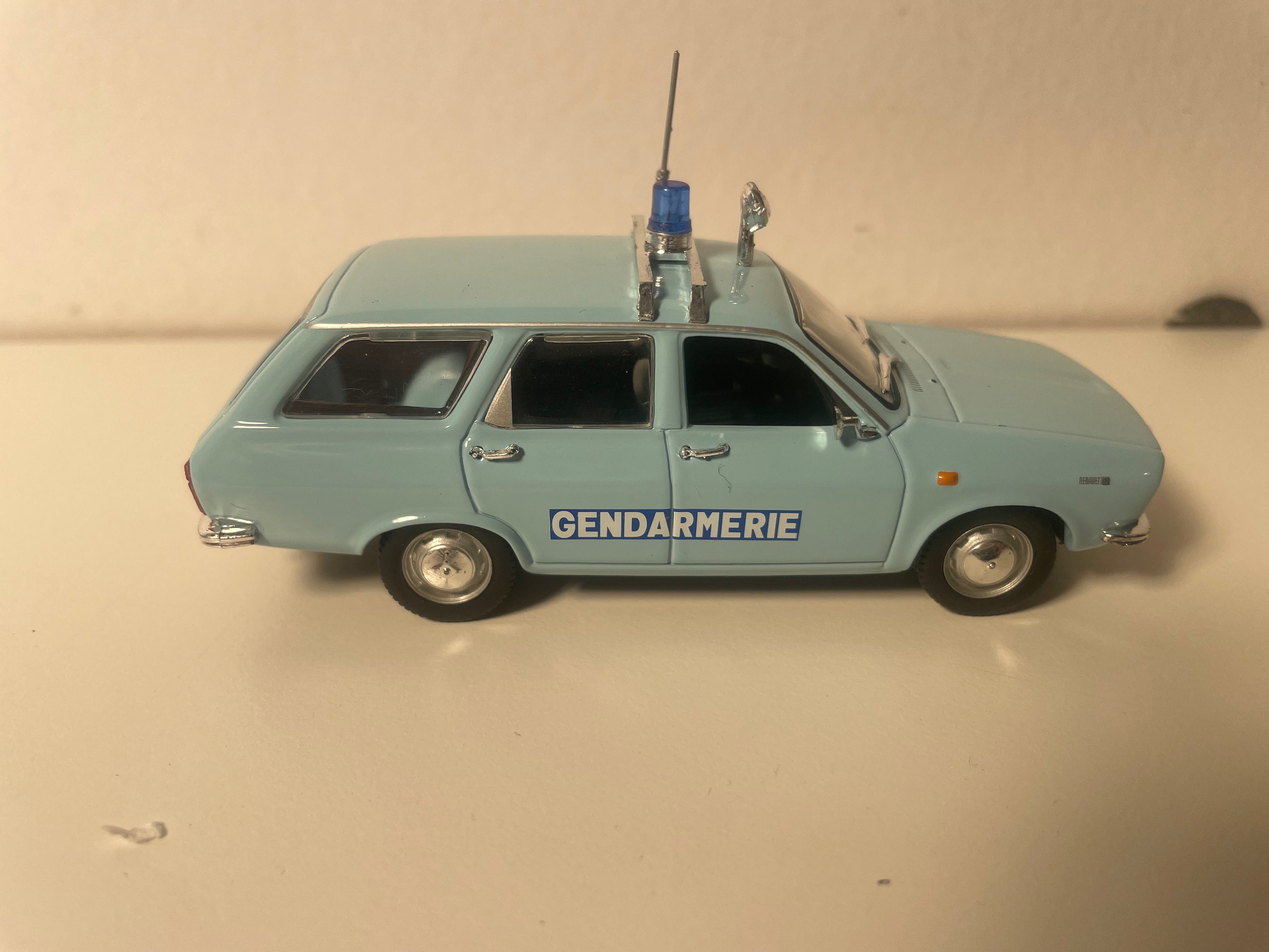 Renault 12 niebieska jasna GENDARMERIE - Norev (w opakowaniu)
