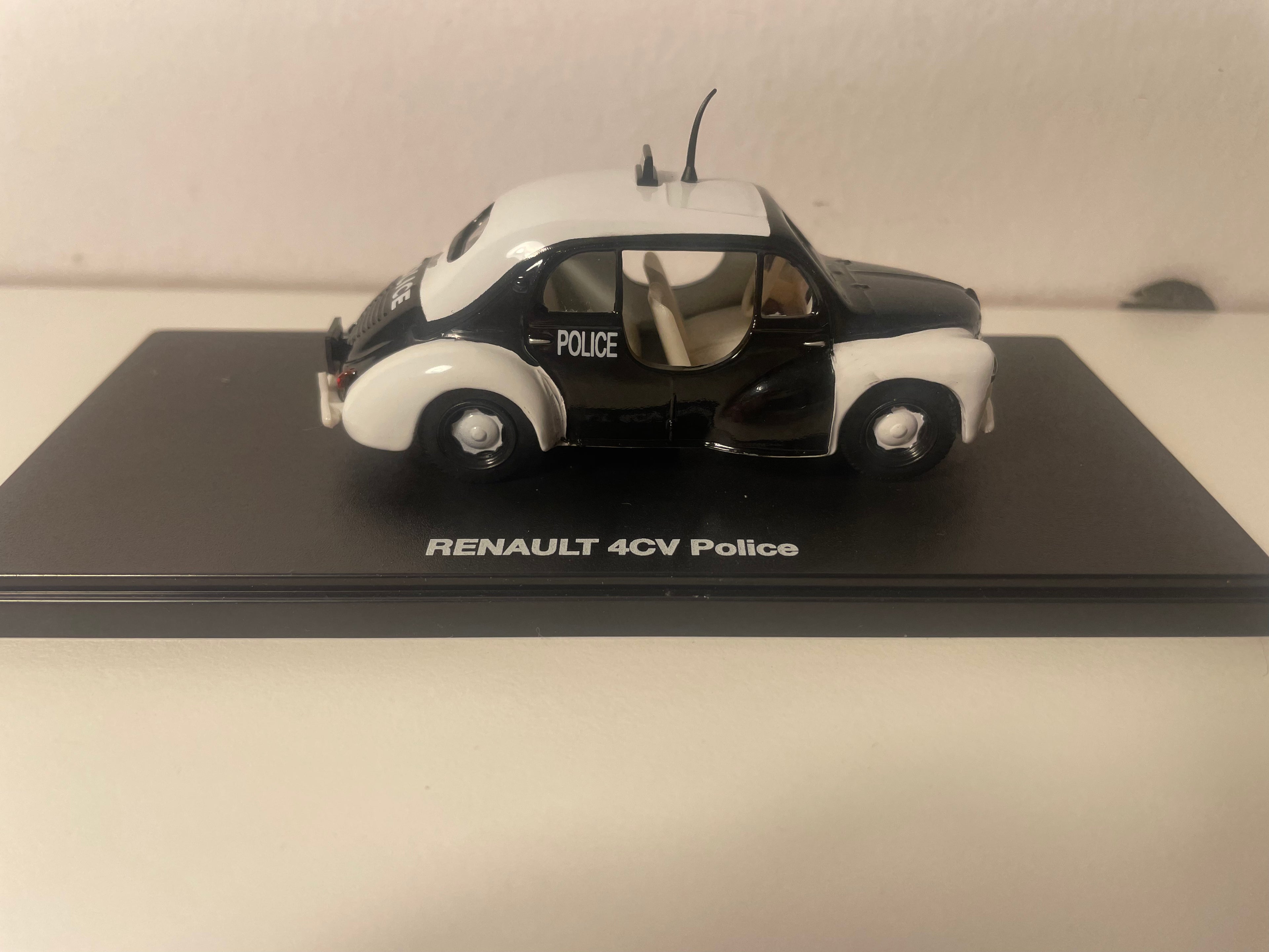 Renault 4 CV nera e bianca POLIZIA (scatola in plexiglas)