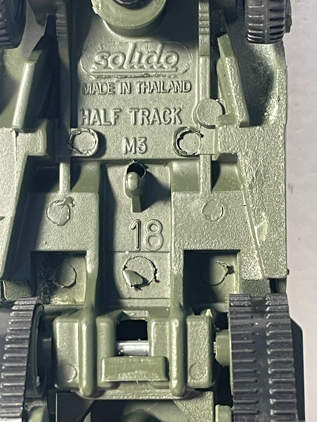 Veículo militar Half Track - Solido (fabricado na Tailândia) - caixa N°CX5265