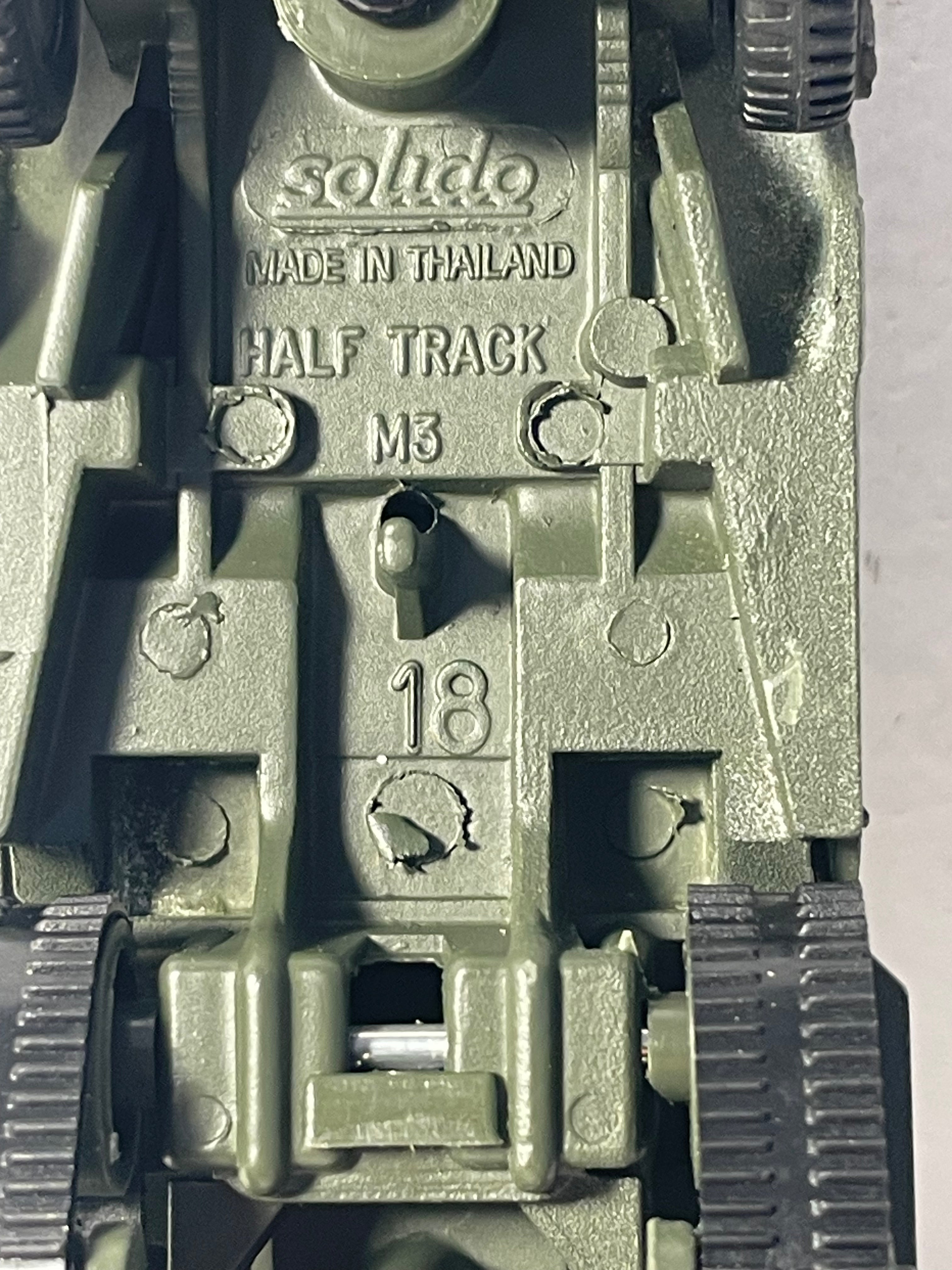 Veículo militar Half Track - Solido (fabricado na Tailândia) - caixa N°CX5265