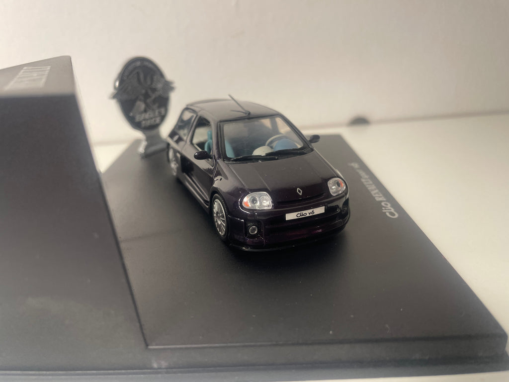 Renault Clio Sport V6 roxo muito escuro