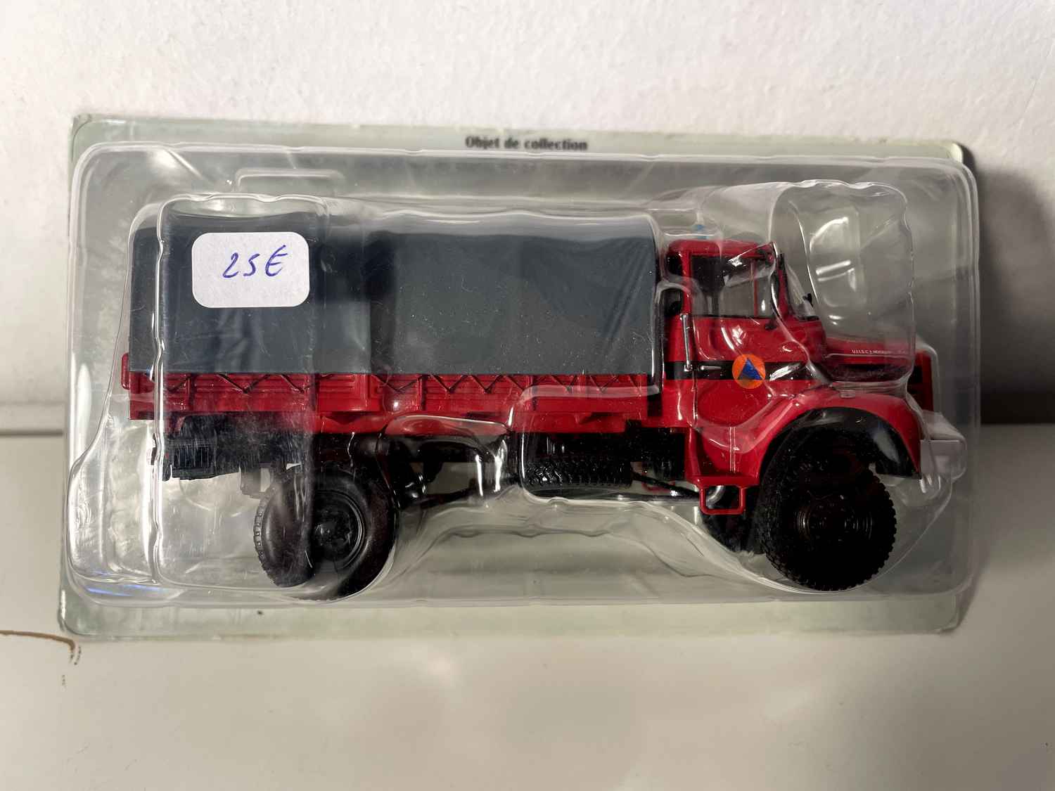 Camion bâché Berliet L 64 4x4 routt an eng grau Plack vum Zivil Sécurité - Hachette Collection