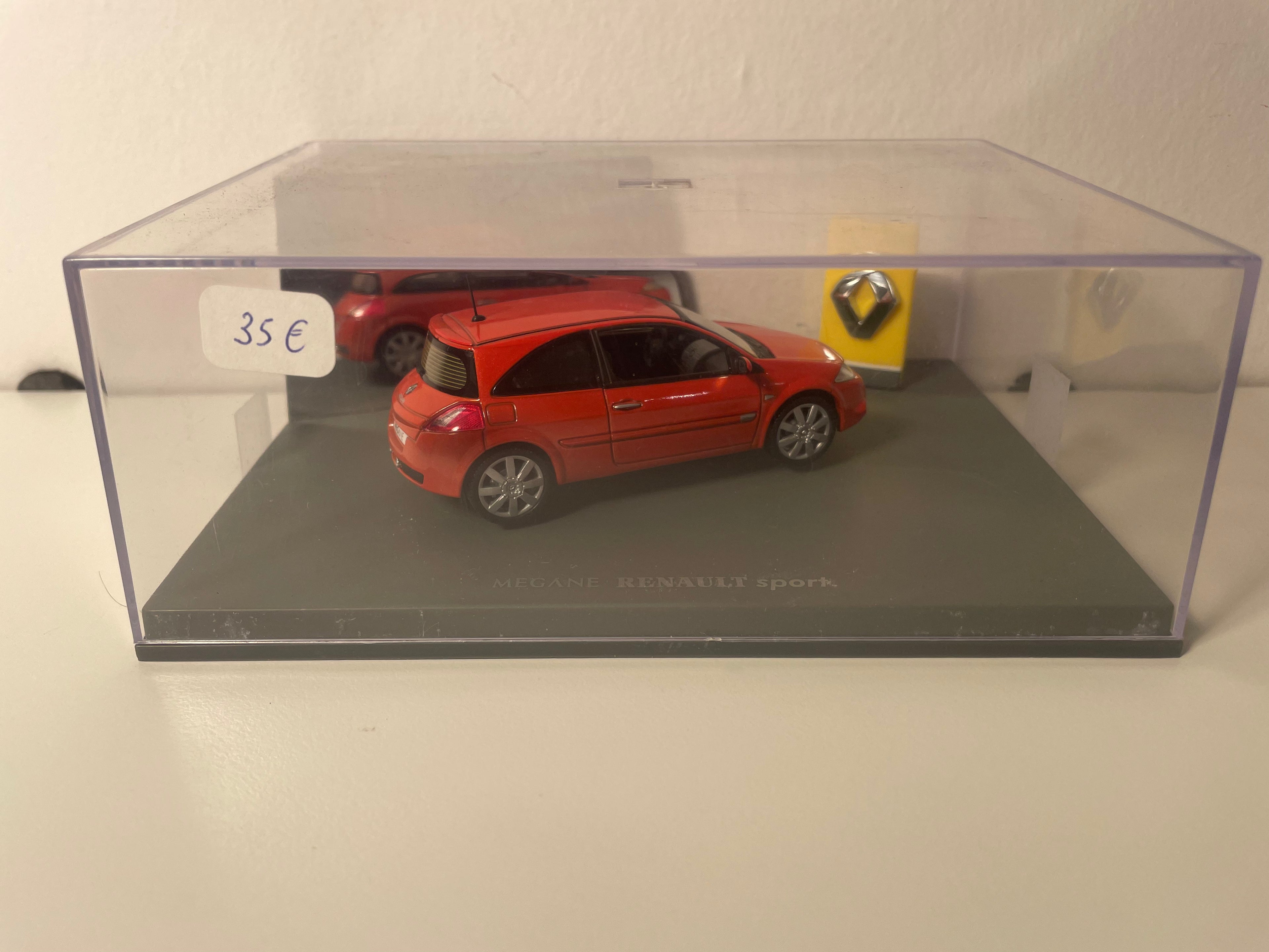 Renault Mégane Sport ciemnoczerwona (pudełko prostokątne) - Universal hobbies