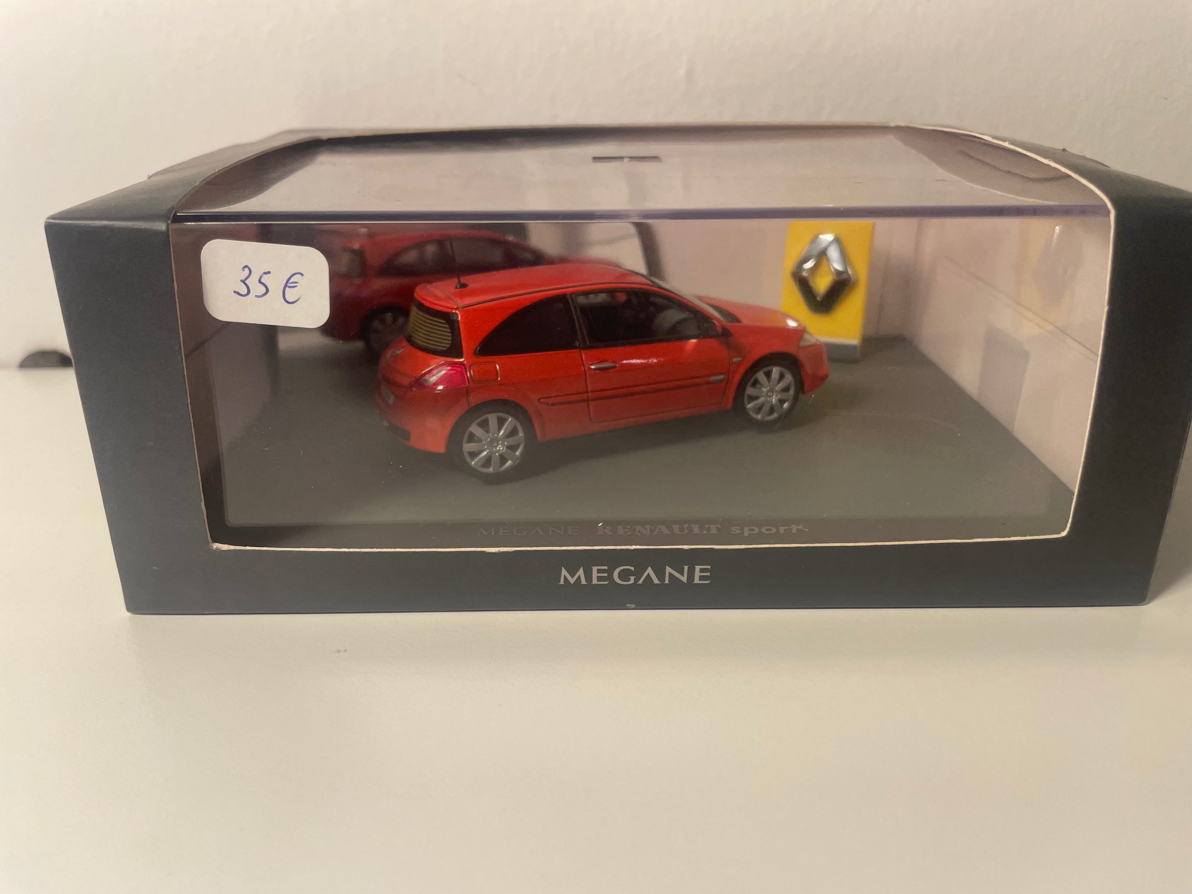 Renault Mégane Sport ciemnoczerwona (pudełko prostokątne) - Universal hobbies