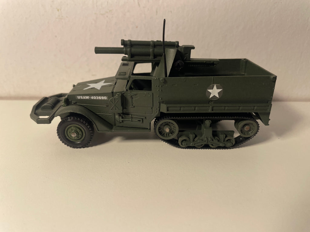 Wojskowy pojazd Half-Track - Solido (wyprodukowano w Tajlandii) - pudełko N°AK3960