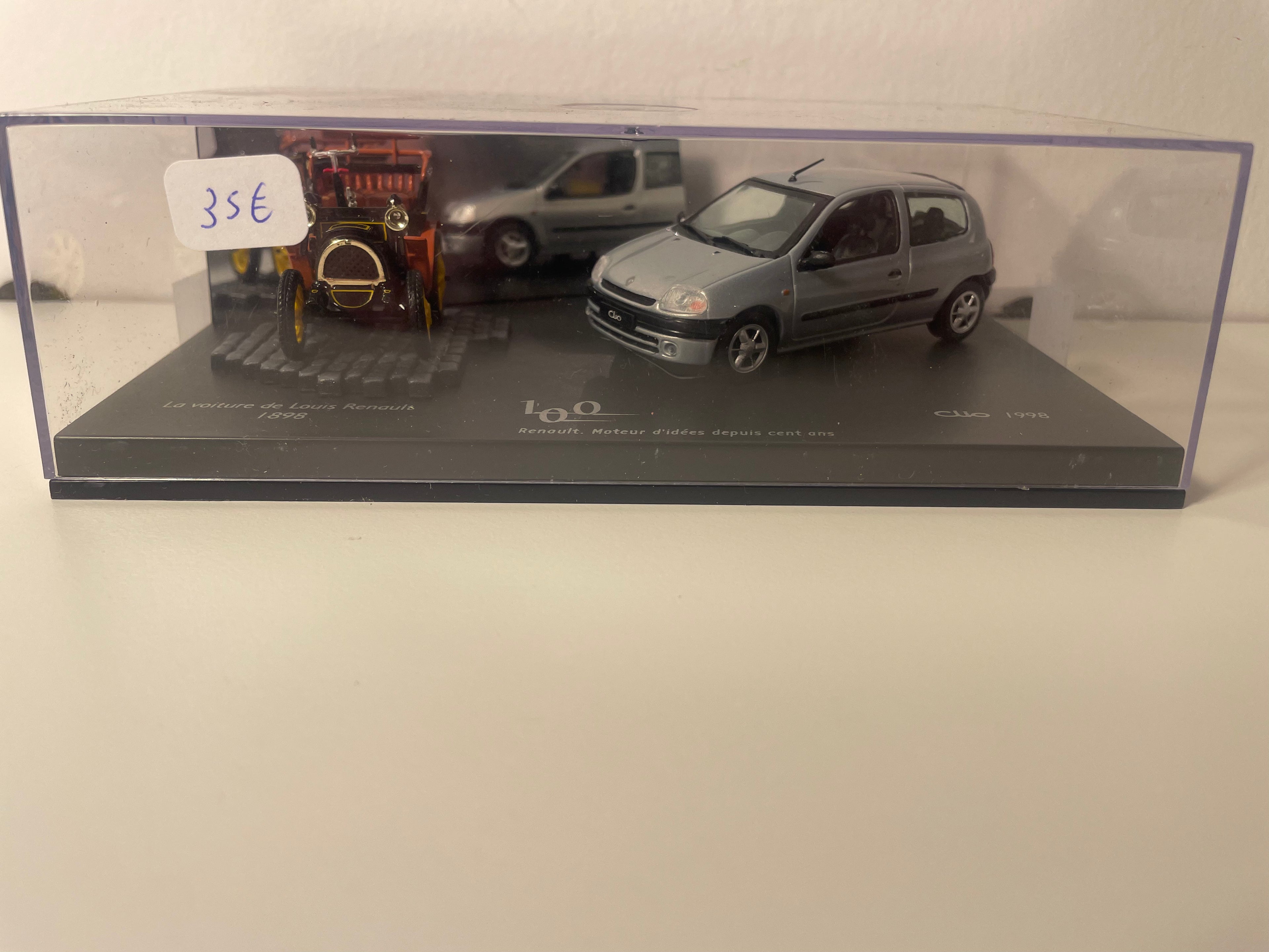 Renault Centenary Box Set with Louis Renault's 1898 Car and a 1998 Grey Clio - VITESSE