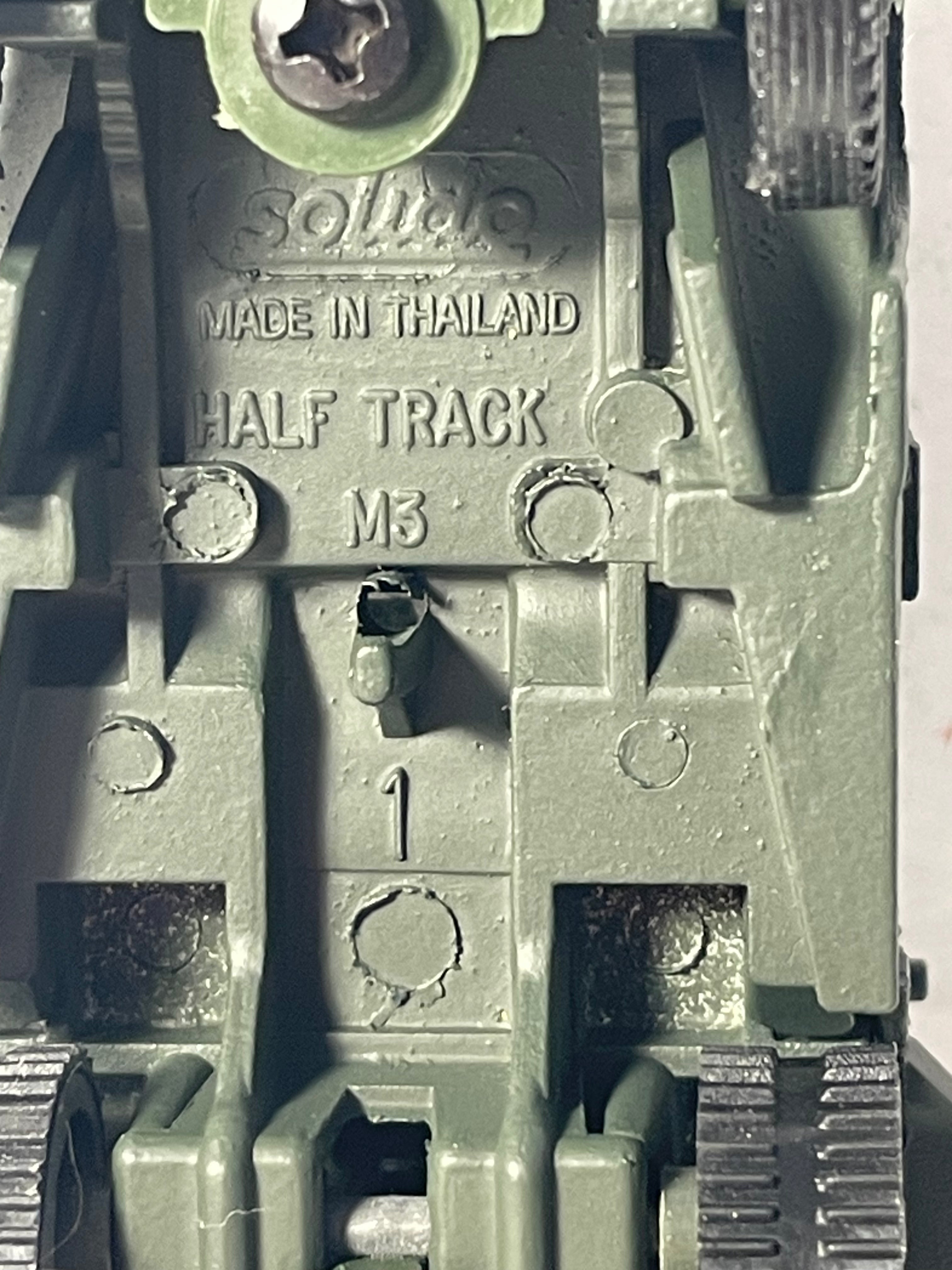 Véhicule militaire Half-Track - Solido (fabriqué en Thaïlande) - boite N°AK3960