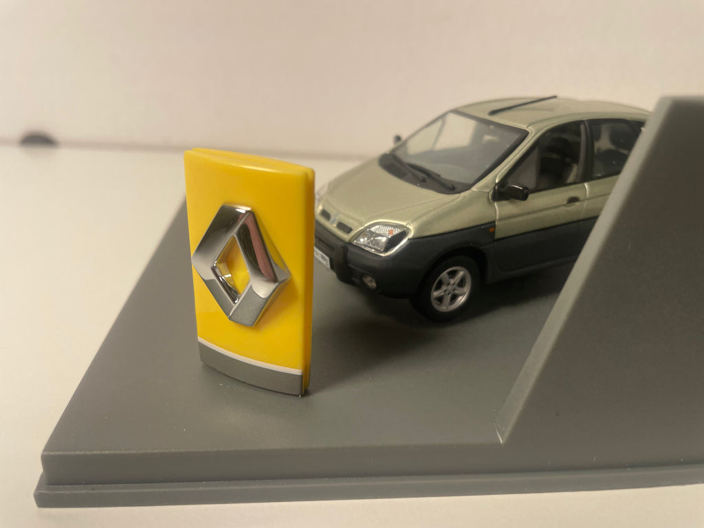 Renault Scénic RX4 2.0 16V zielony - Universal Hobbies (pudełko prostokątne)