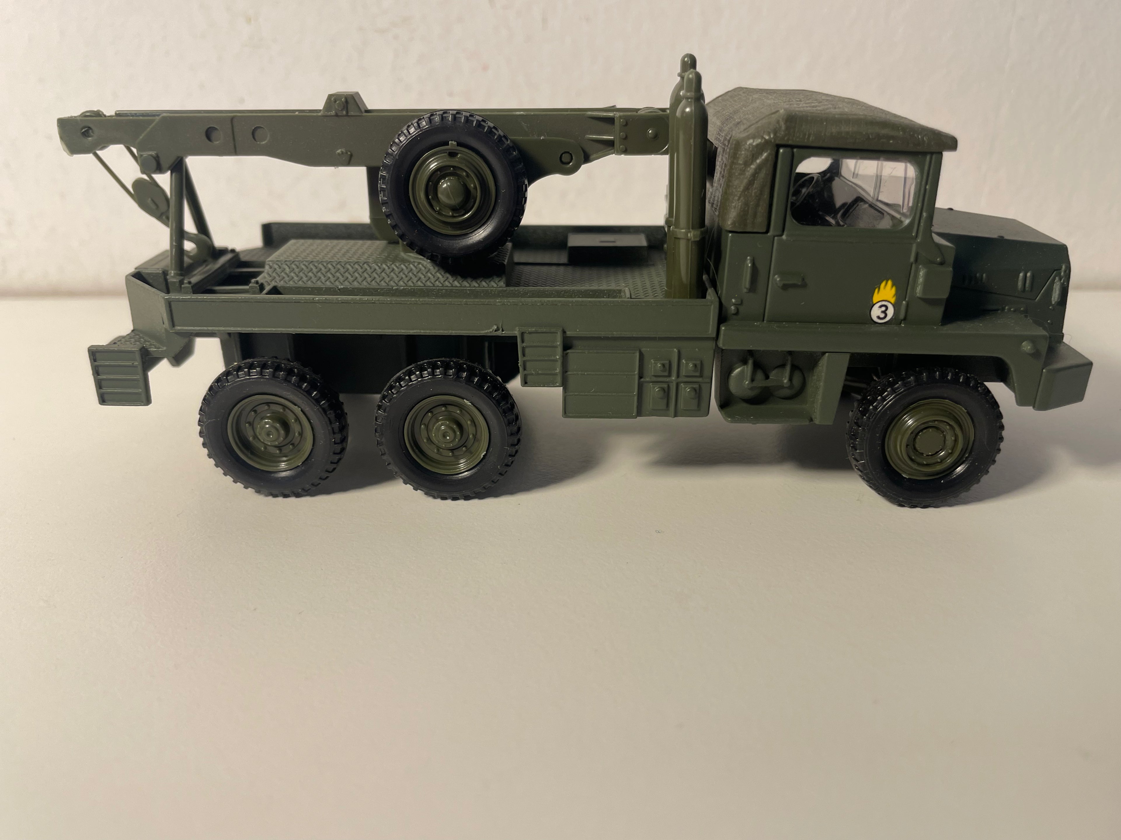 Camion militaire Berliet GBC 8 KT 6x6 CMD avec grue pour dépannage - Solido (fabrication française) - boite N°CH9986