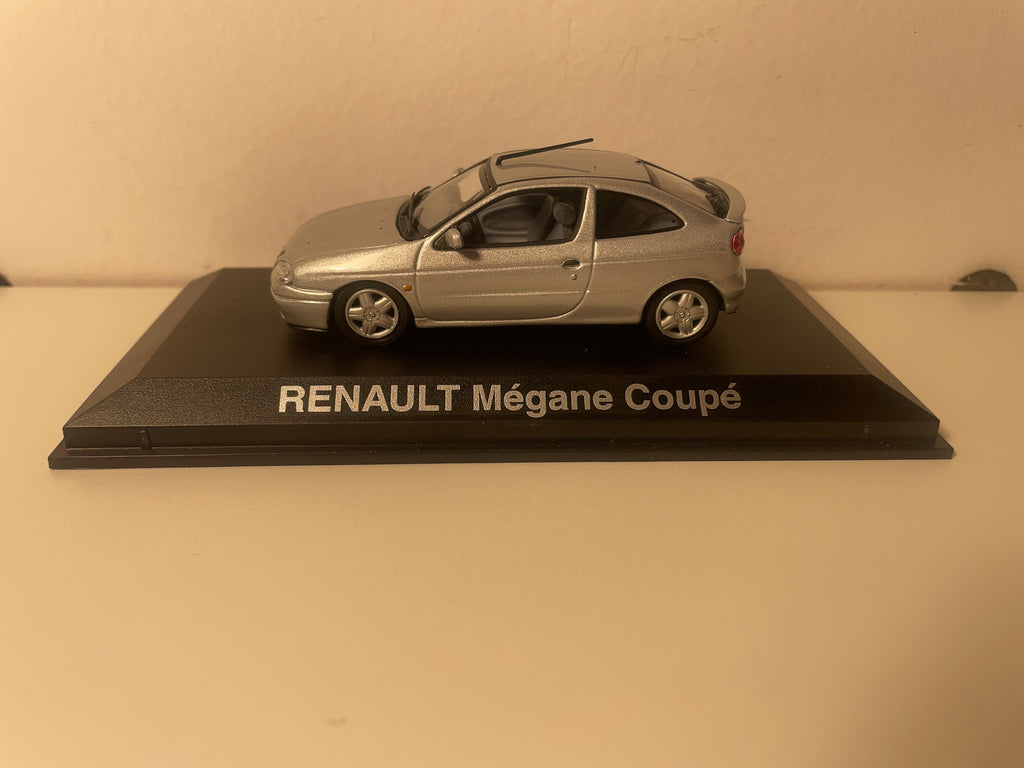 Renault Mégane coupé grise de 2001 - NOREV