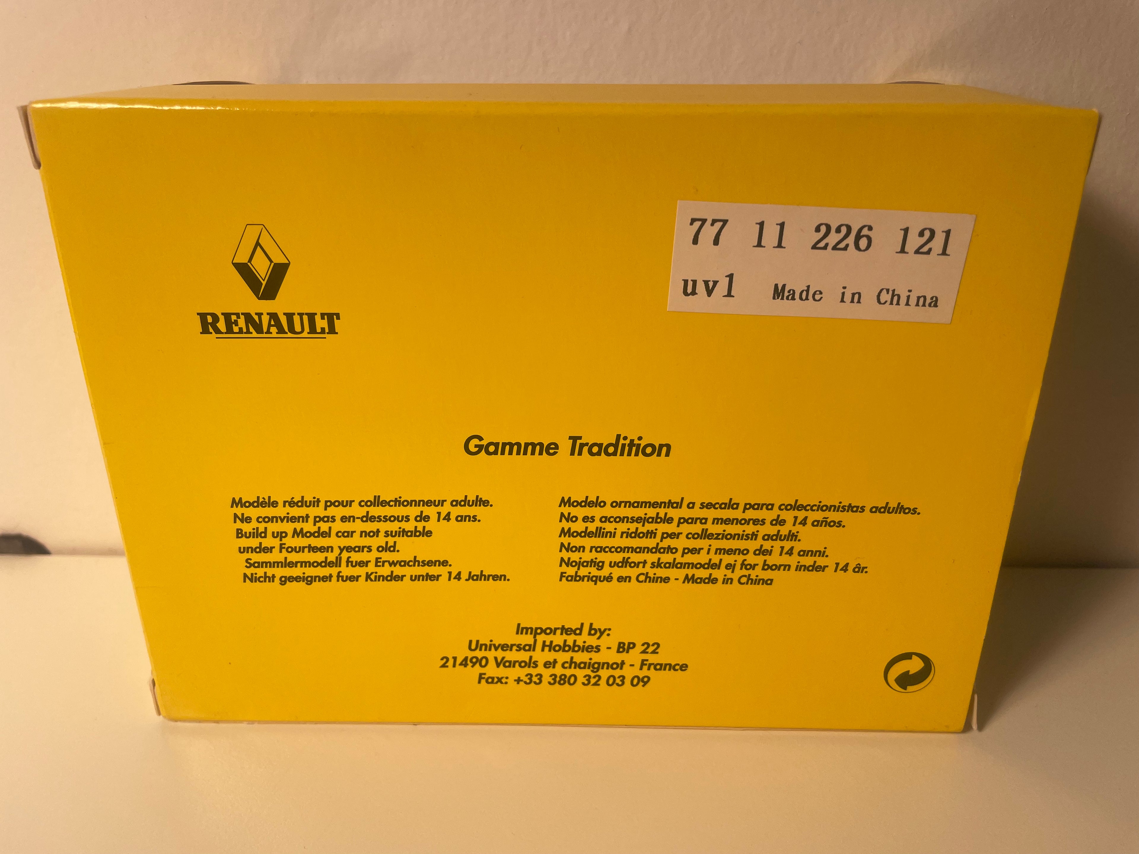 Renault Laguna Névada faza 2 ciemnoczerwony/bordowy - Universal Hobbies (pudełko prostokątne)
