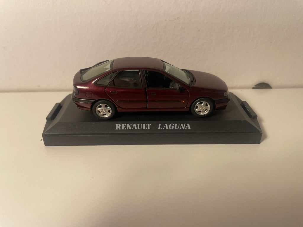 Renault Laguna bordeaux - VITESSE