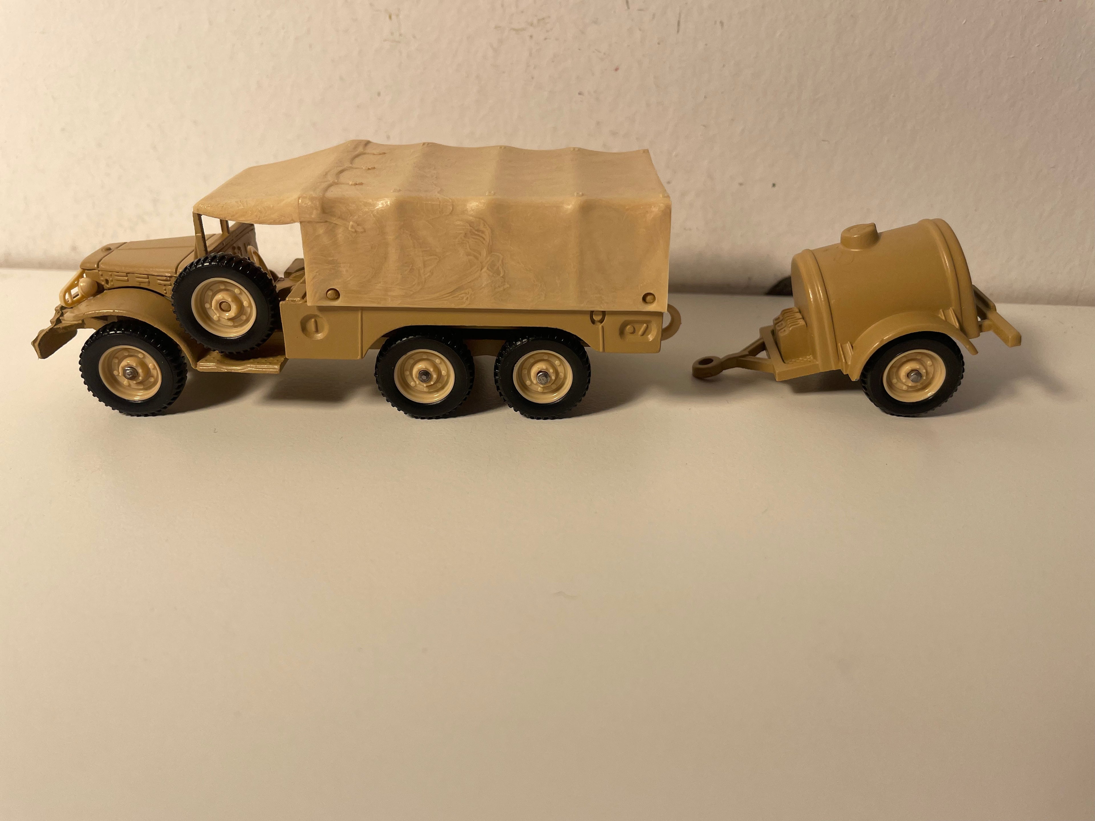 Dodge 6x6 Militär und sein Tanker - Solido (französische Herstellung) - Box Nr. BO0349
