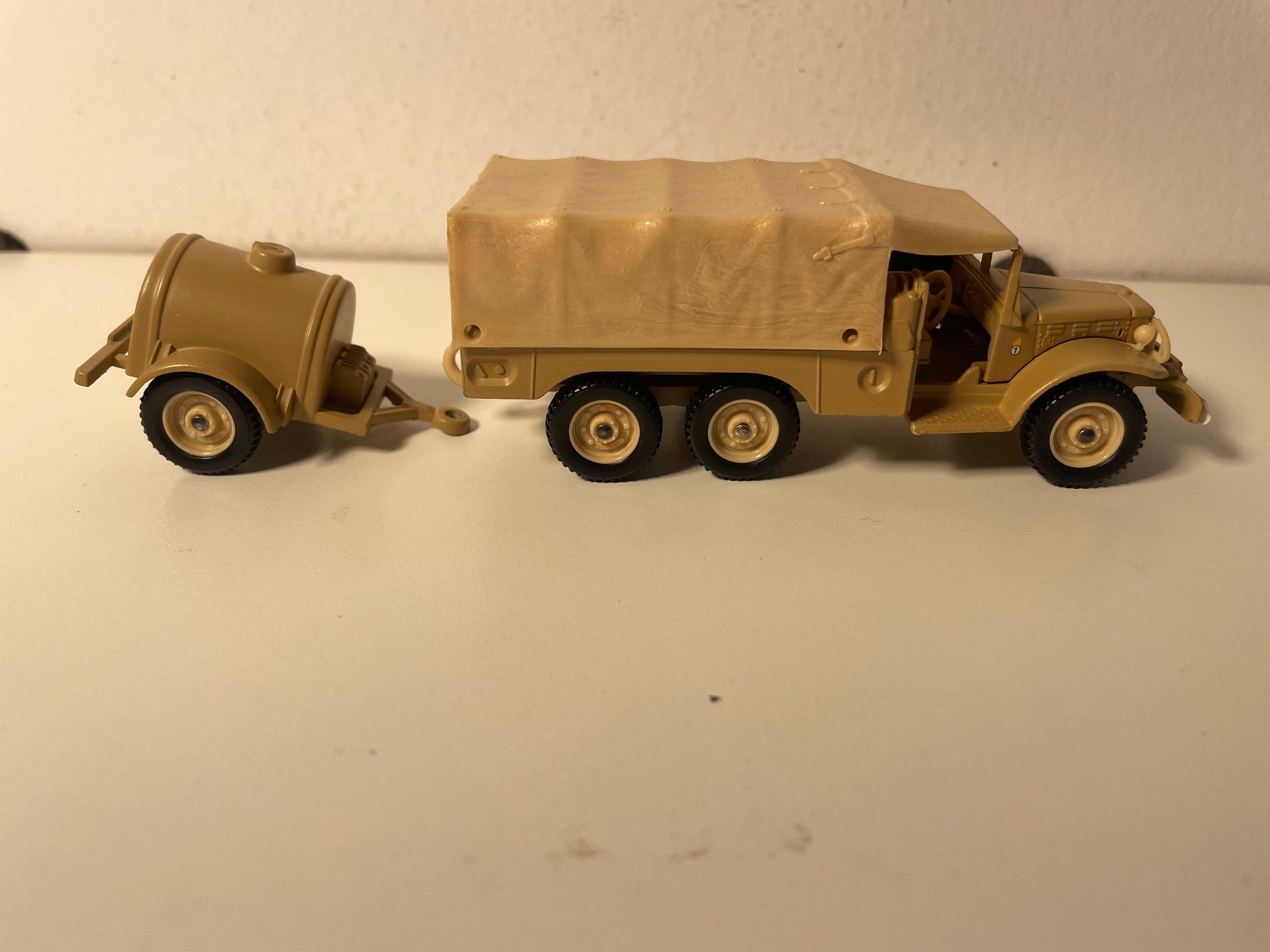 Dodge 6x6 Militär und sein Tanker - Solido (französische Herstellung) - Box Nr. BO0349