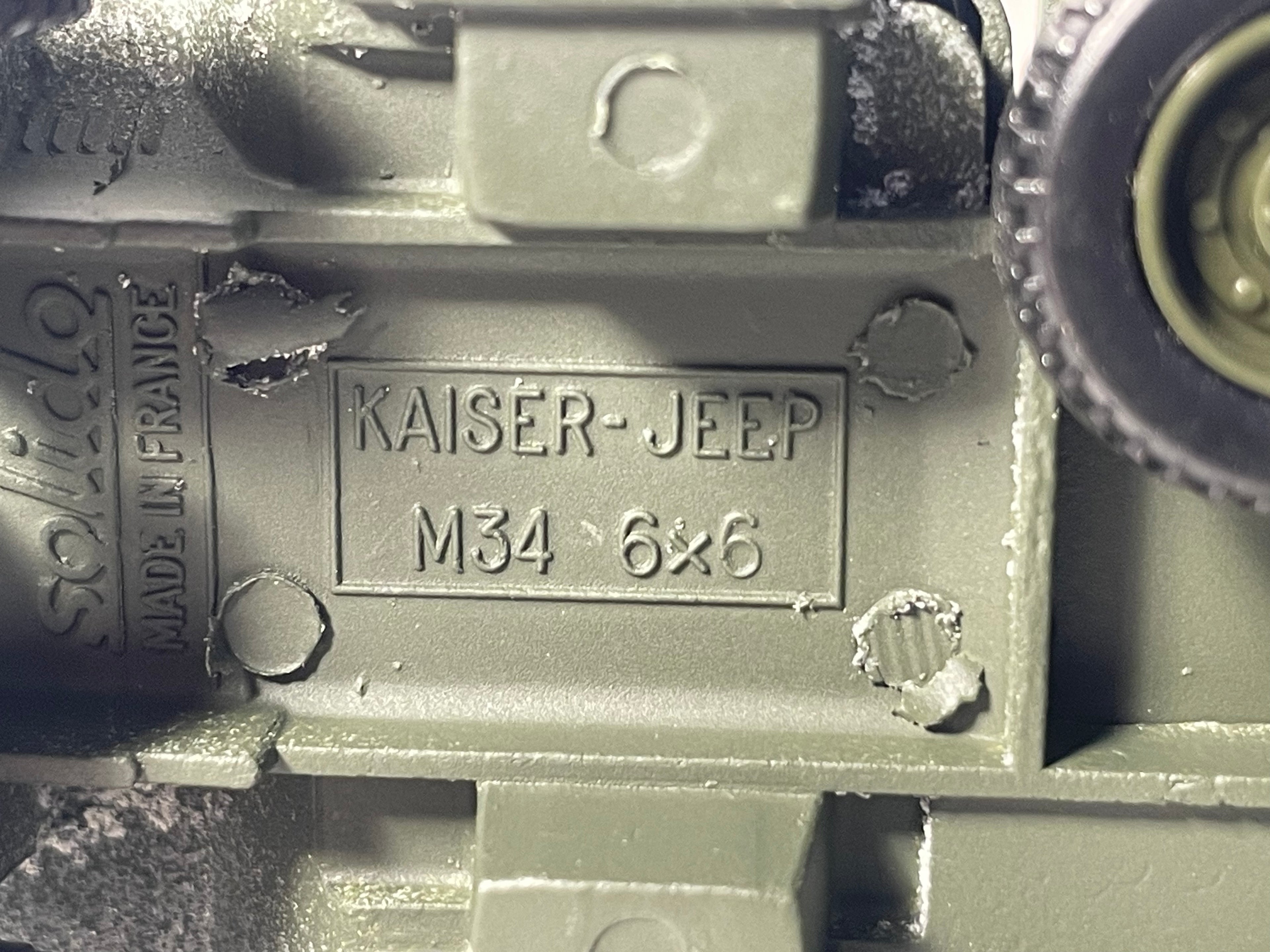 Camion grue militaire kaiser - Jeep M34 6X6 - Solido (fabrication française) - boite N°CL7022