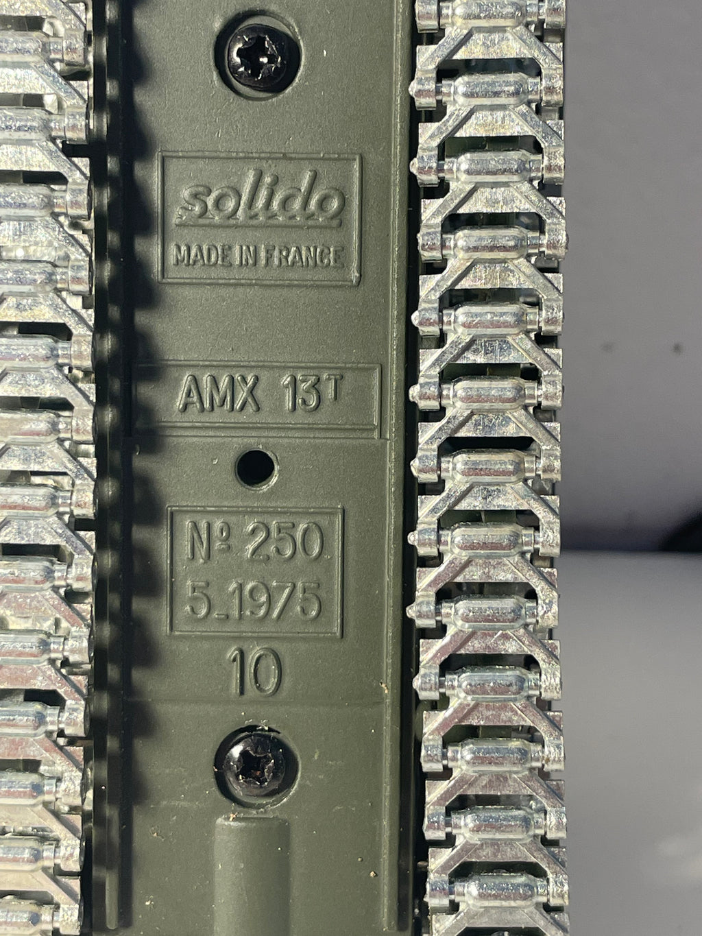 Tanque militar AMX 13 T - Solido (fabricación francesa) - caja N°AW7459